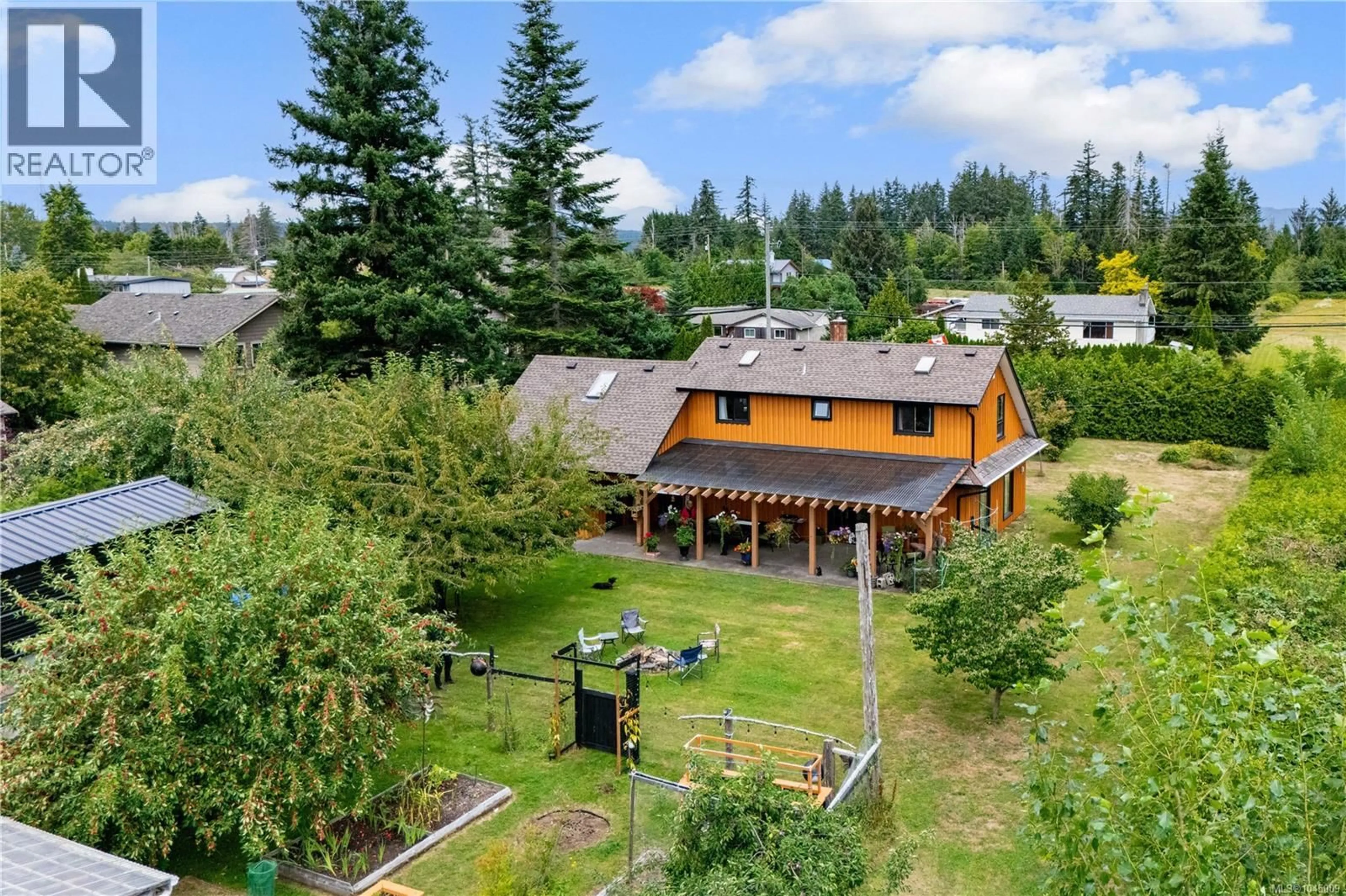 A pic from outside/outdoor area/front of a property/back of a property/a pic from drone, mountain view for 1985 WILLIS ROAD, Campbell River British Columbia V9W3W4