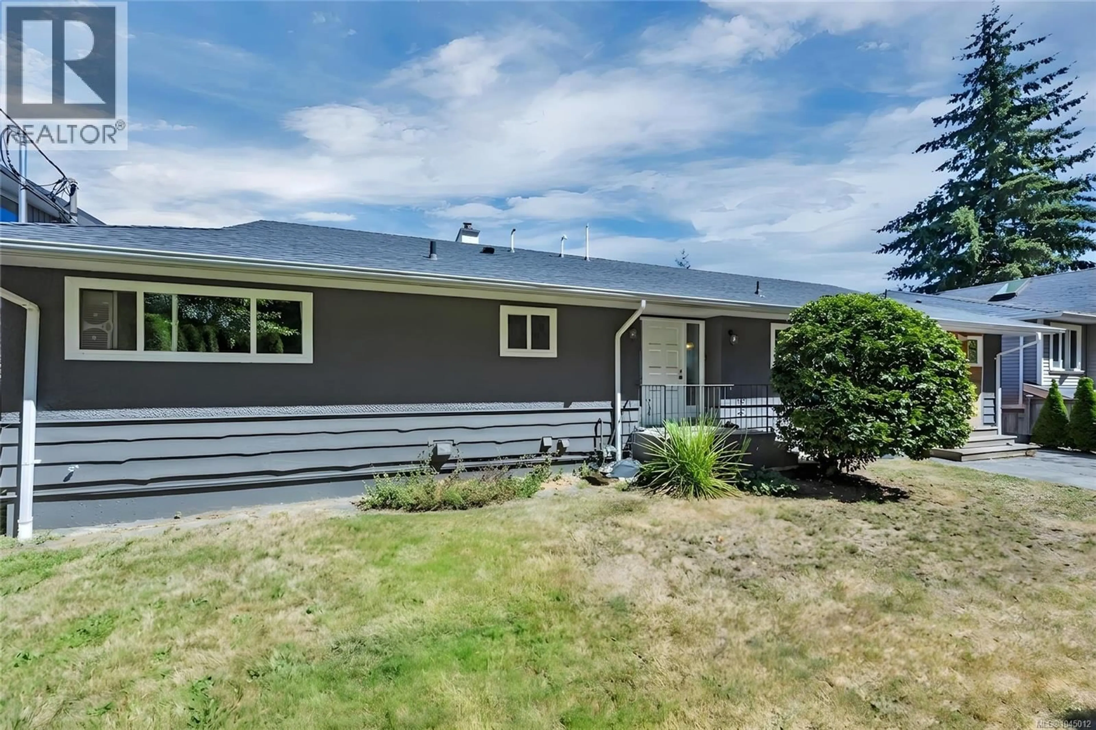 Home with vinyl exterior material, street for 5620 HAMMOND BAY ROAD, Nanaimo British Columbia V9T5N2