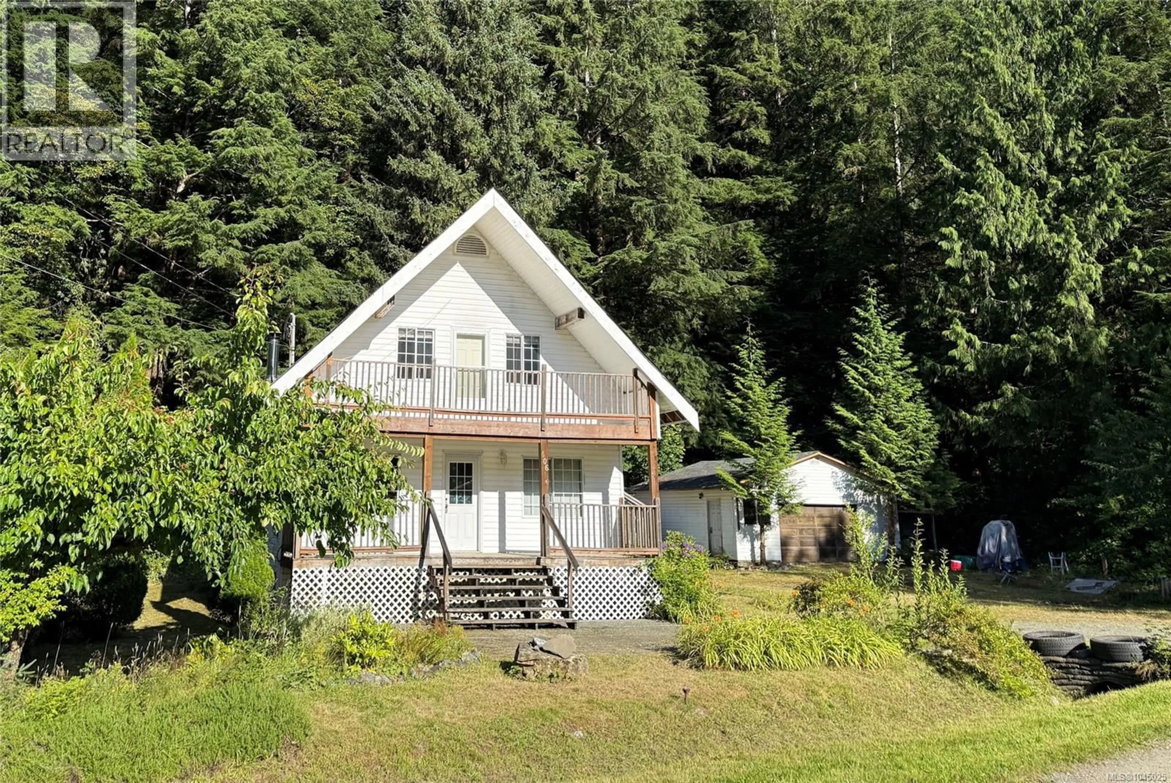 A pic from outside/outdoor area/front of a property/back of a property/a pic from drone, unknown for 406 FERRIS ROAD, Zeballos British Columbia V0P2A0