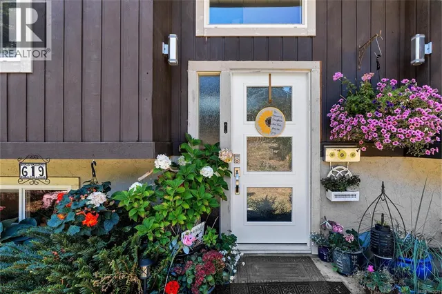 619 SANDRA PLACE, Langford 2