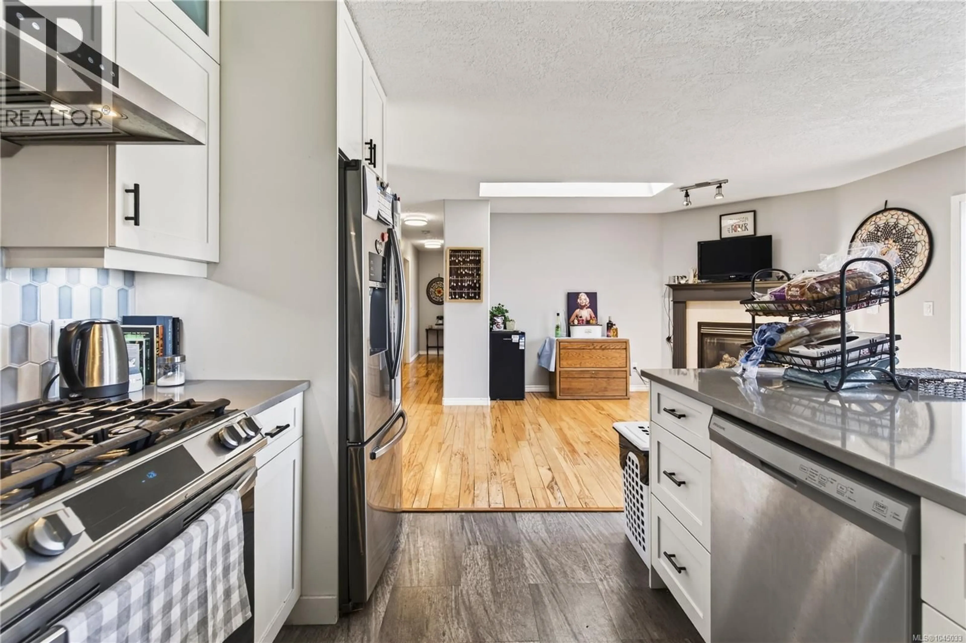 Open concept kitchen, unknown for 4346 GULFVIEW DRIVE, Nanaimo British Columbia V9T6K4