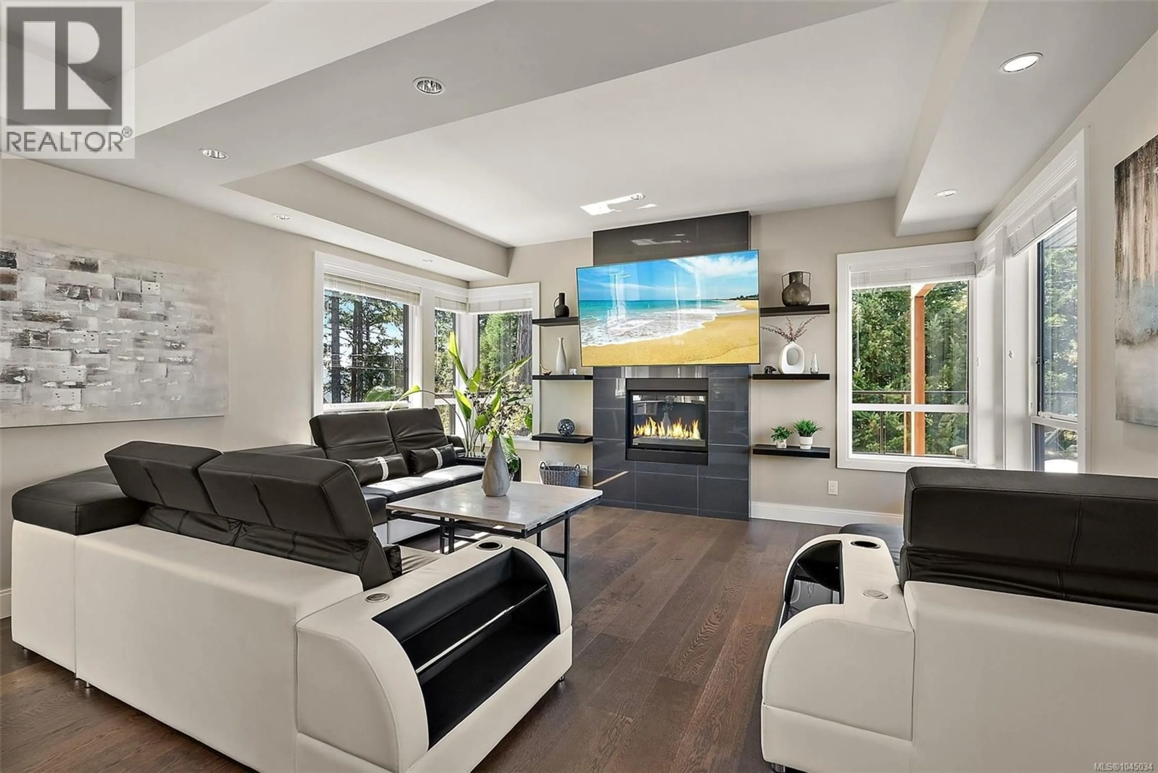 Living room with furniture, unknown for 3457 VANTAGE POINT, Colwood British Columbia V9C3N5