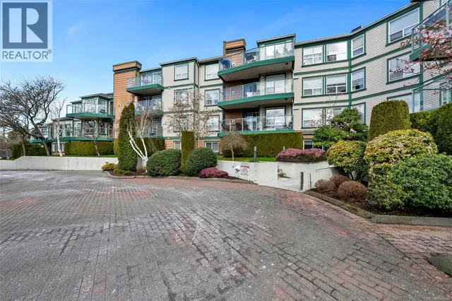 212 - 899 DARWIN AVENUE, Saanich