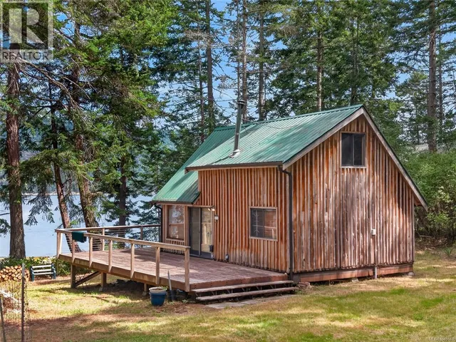 5150 EAST ROAD, Denman Island 4