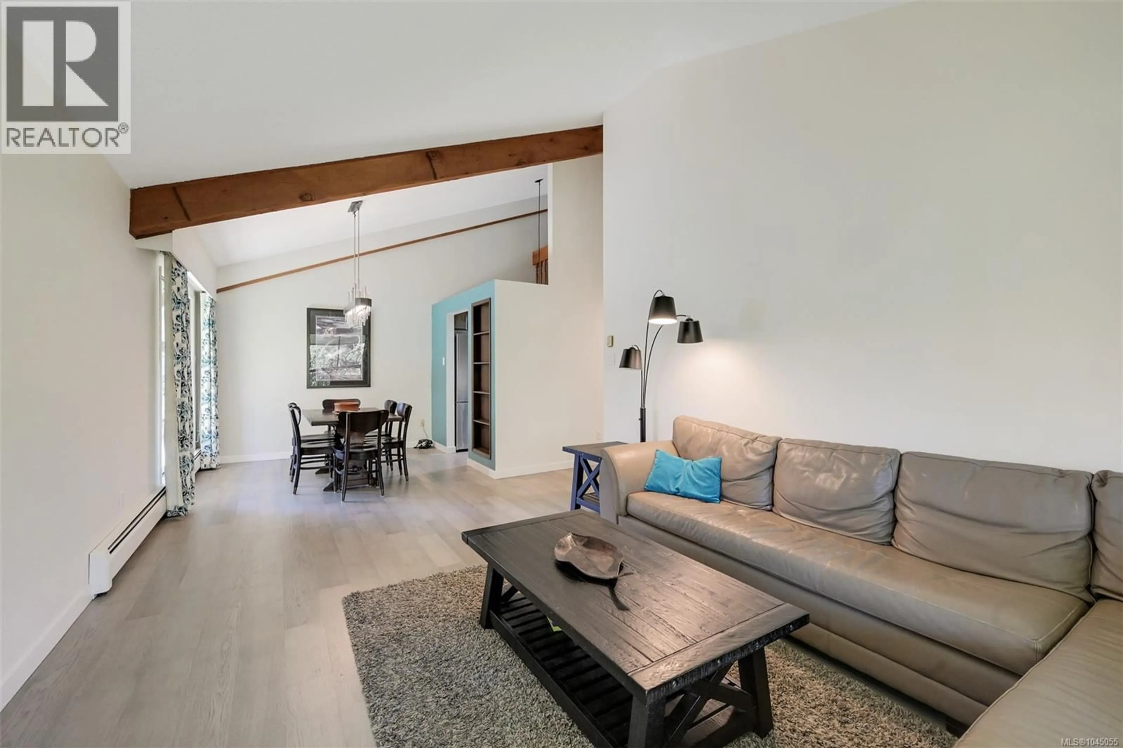 Living room with furniture, unknown for 409 - 1009 MCKENZIE AVENUE, Saanich British Columbia V8X4B1