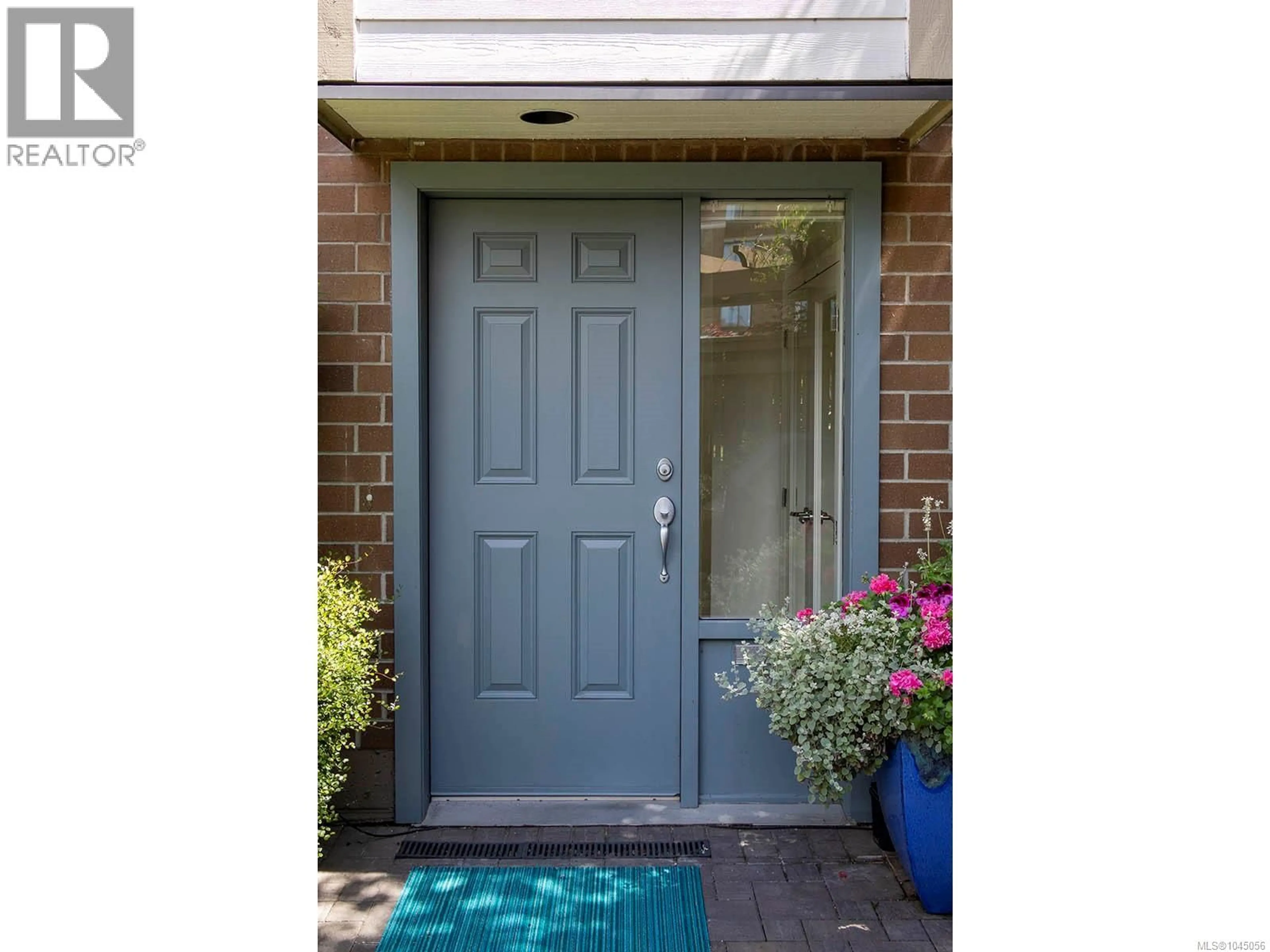 Indoor entryway for 239 BELLEVILLE STREET, Victoria British Columbia V8V1X1
