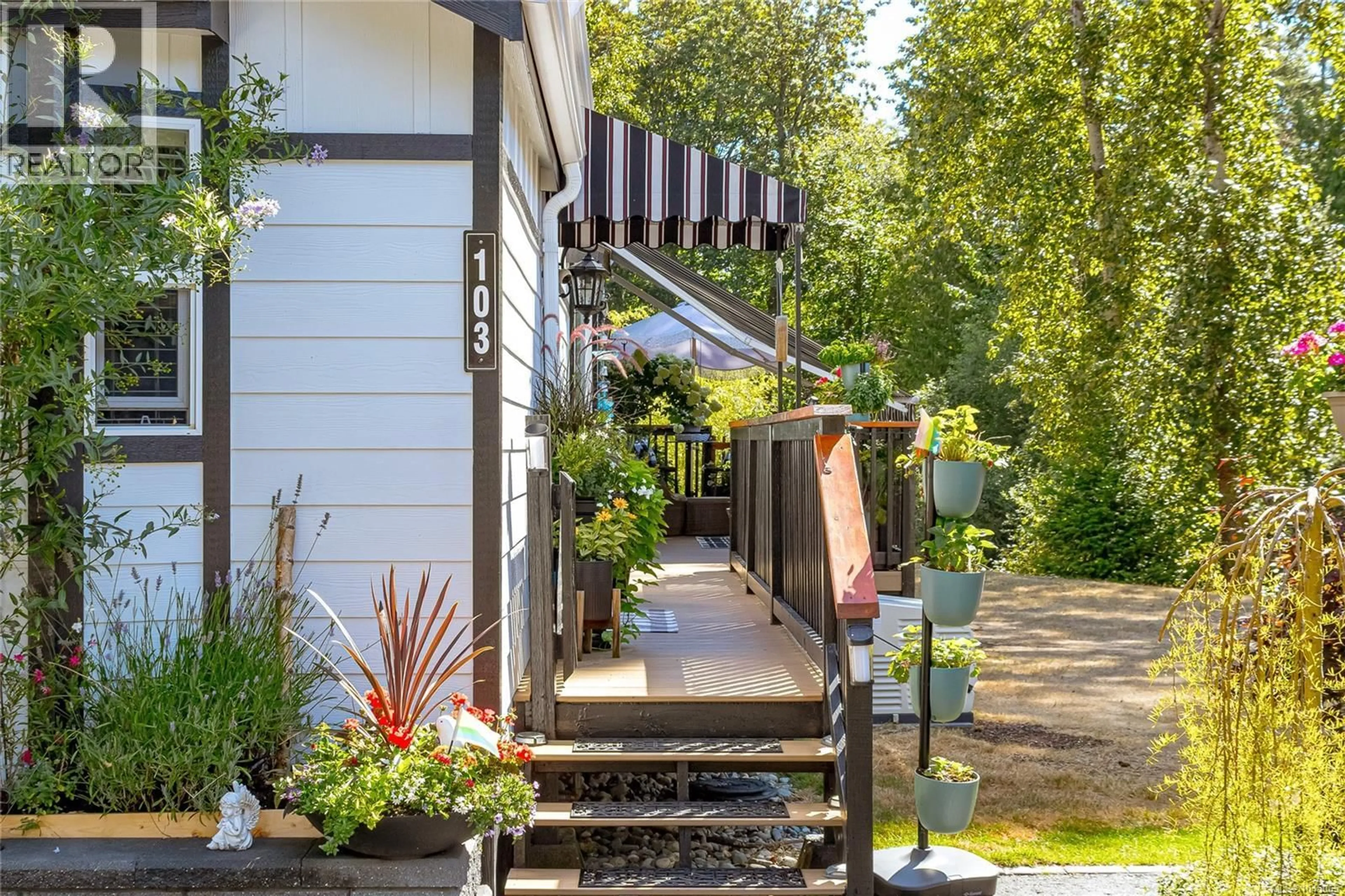Patio, street for 103 - 3042 RIVER ROAD, Chemainus British Columbia V0R1K3