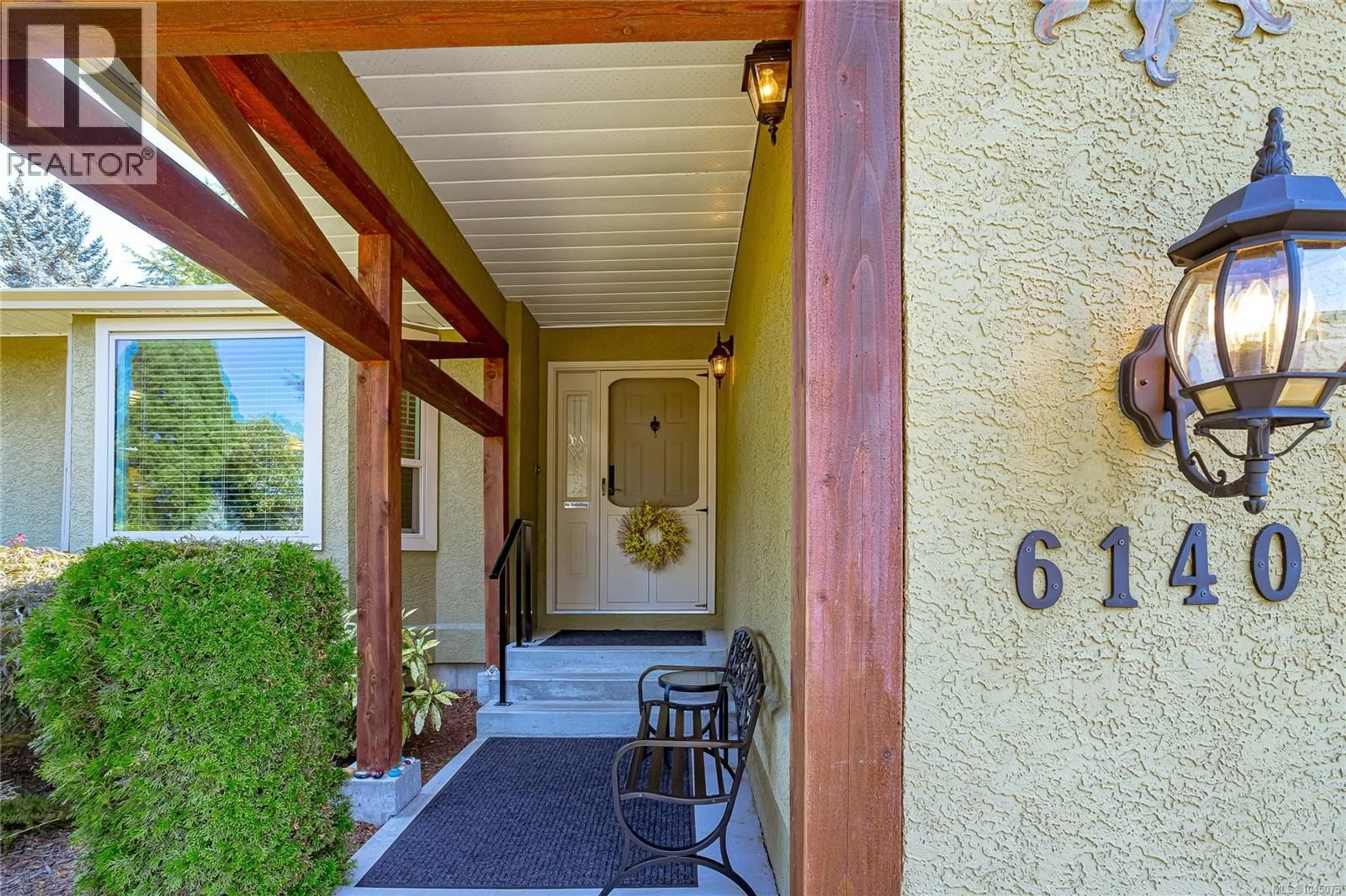 Indoor entryway for 6140 DENALI DRIVE, Duncan British Columbia V9L5N4