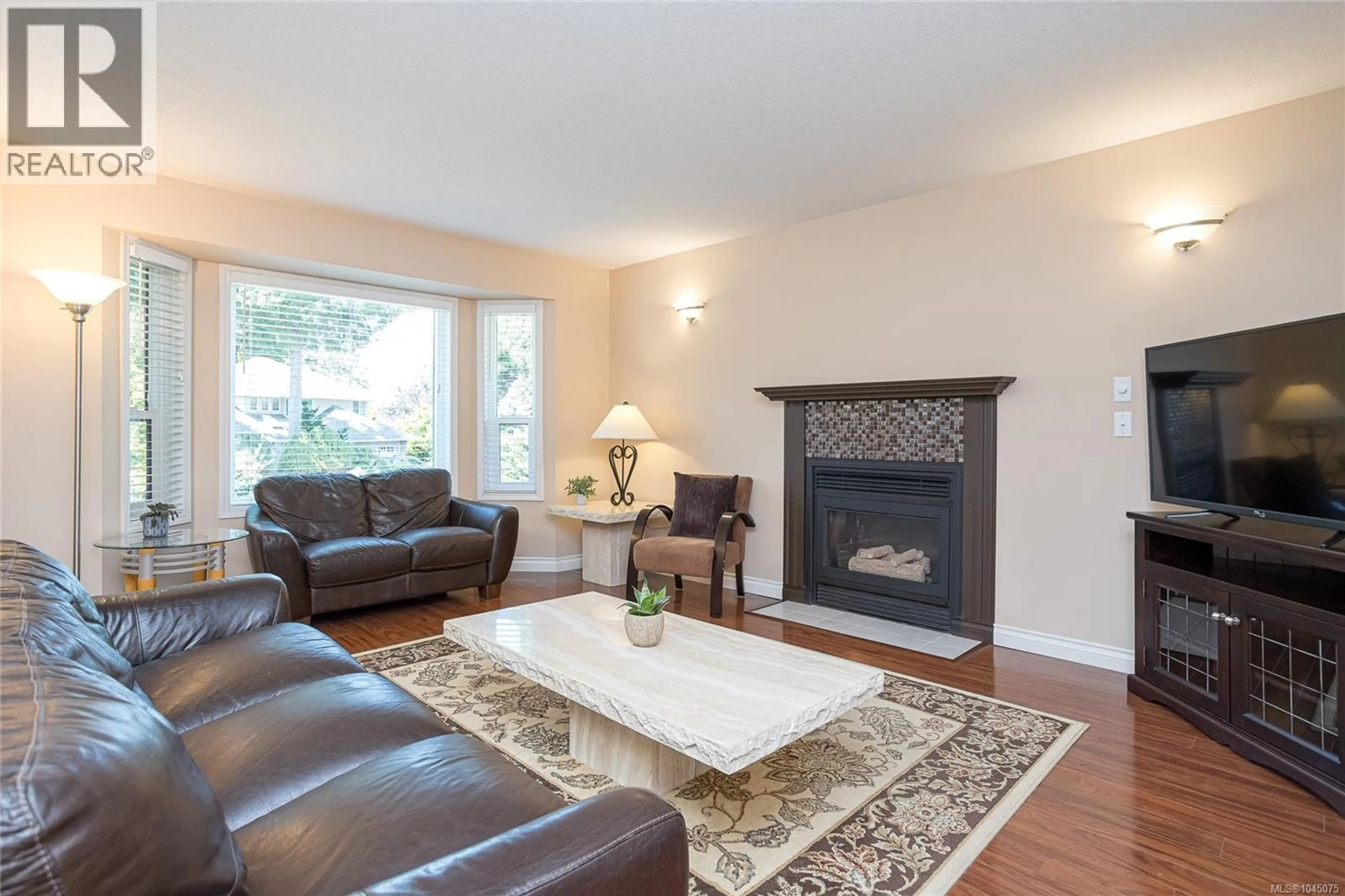 Living room with furniture, unknown for 6140 DENALI DRIVE, Duncan British Columbia V9L5N4
