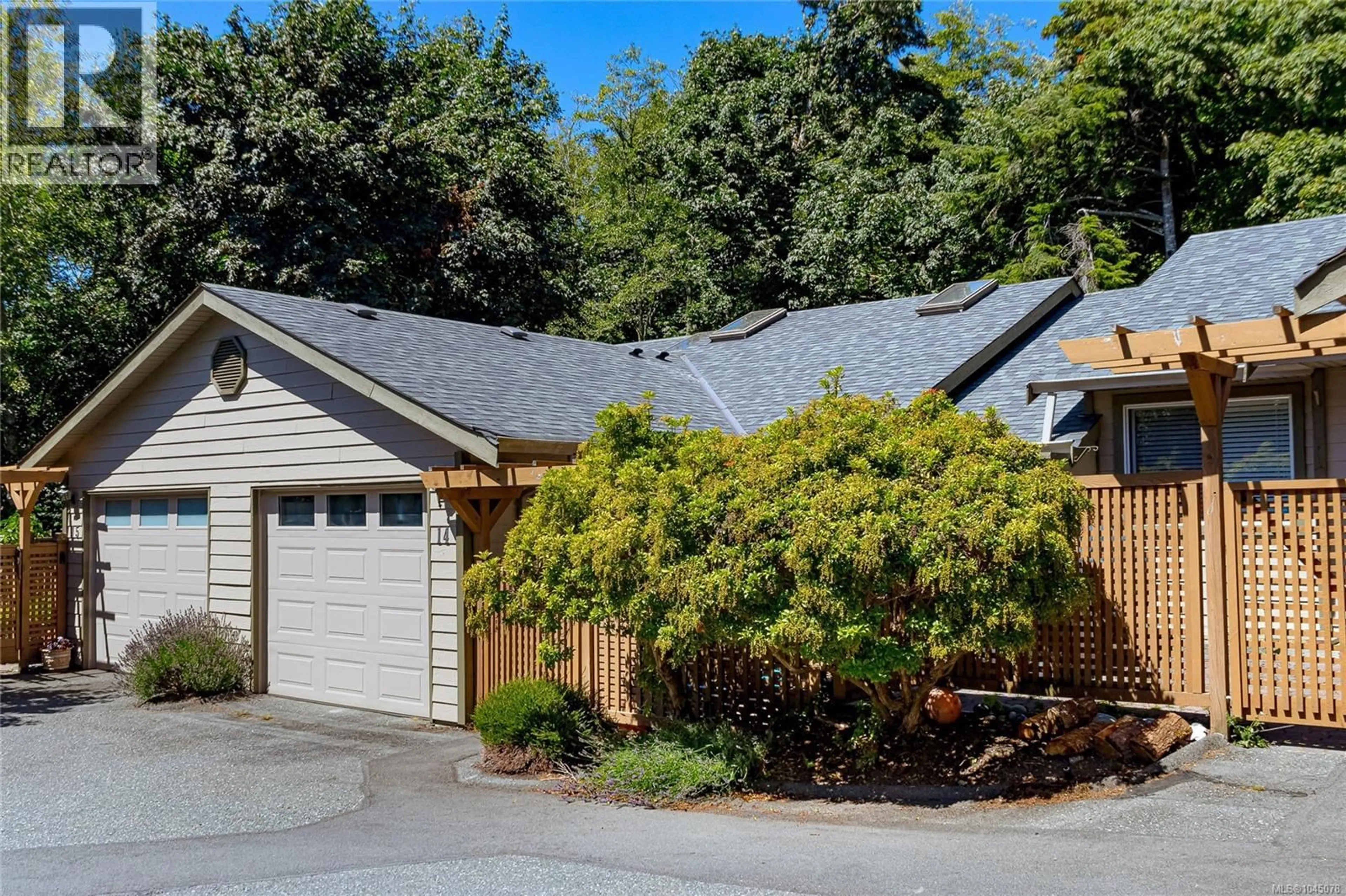 Home with vinyl exterior material, street for 14 - 2190 DRENNAN STREET, Sooke British Columbia V9Z1J4