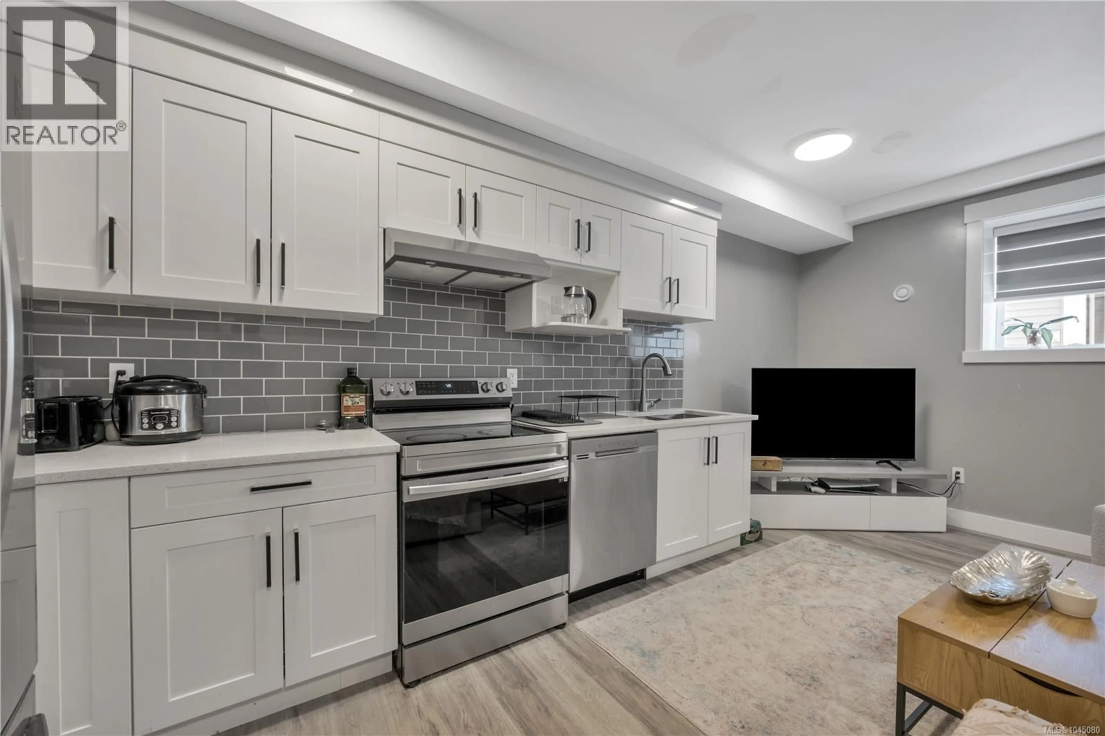 Open concept kitchen, ceramic/tile floor for 267 GOLDEN OAKS CRESCENT, Nanaimo British Columbia V9T0K8