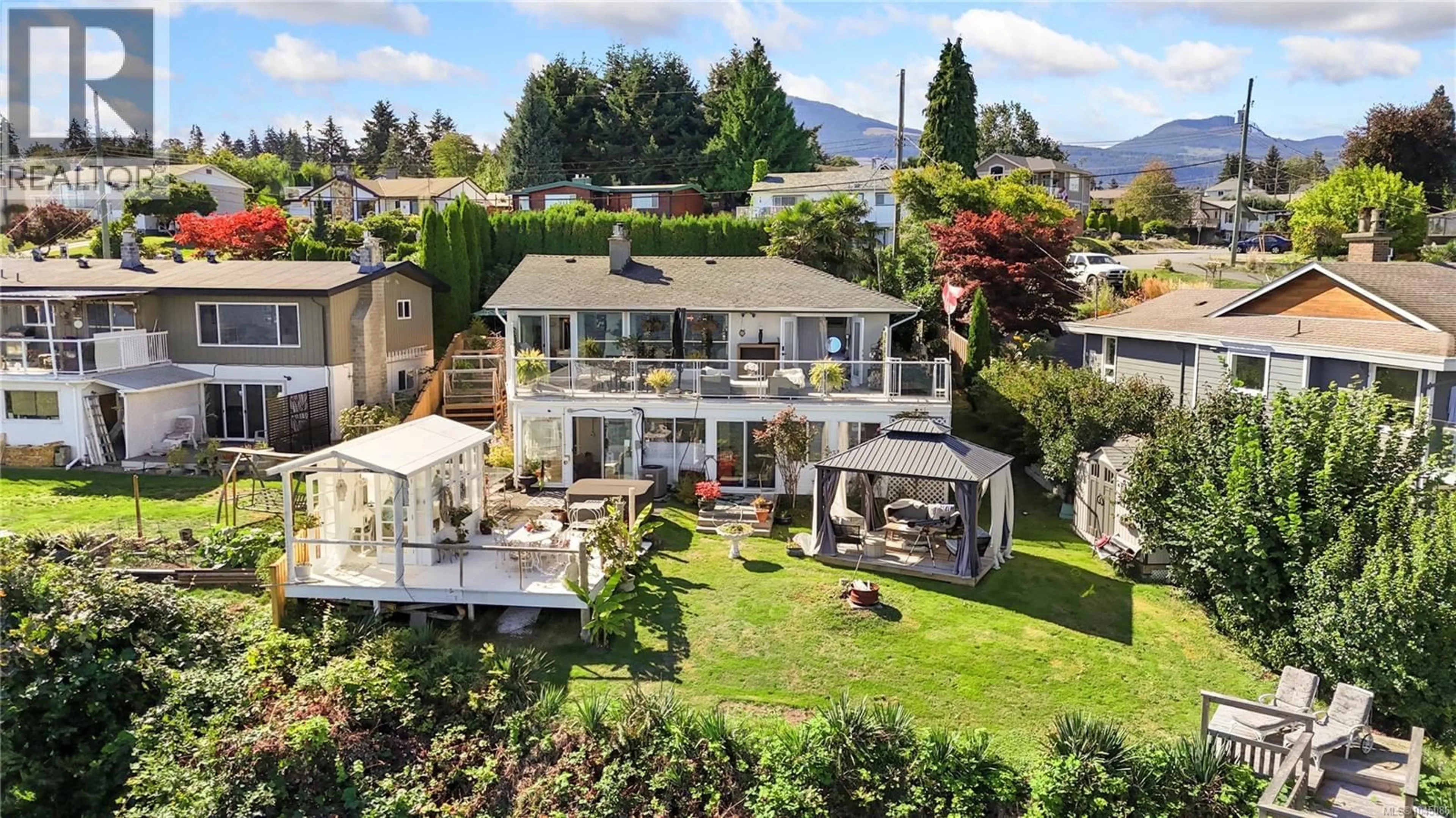 A pic from outside/outdoor area/front of a property/back of a property/a pic from drone, mountain view for 3632 SEAVIEW CRESCENT, Saltair British Columbia V9G2A1