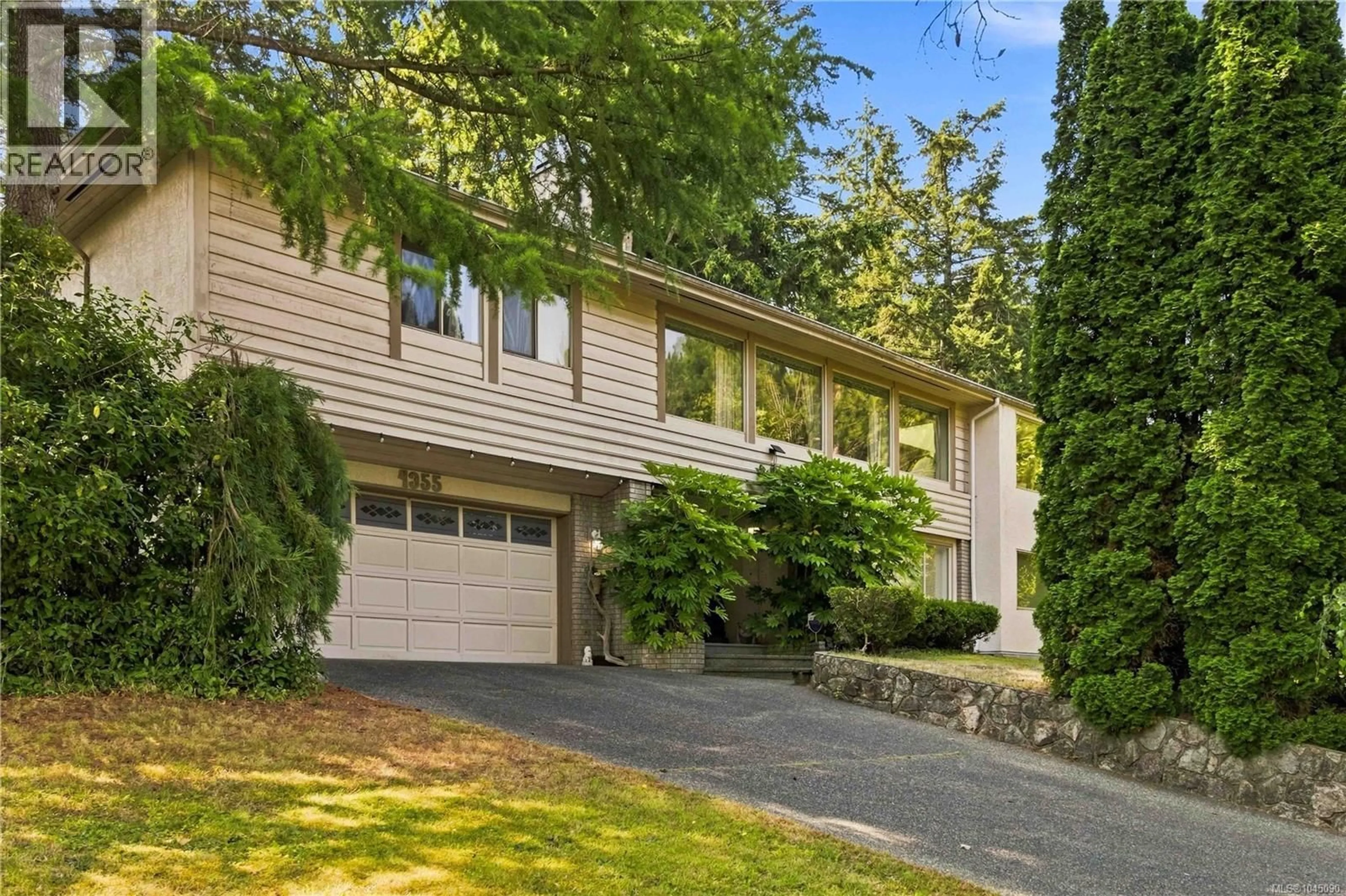 Home with vinyl exterior material, street for 4355 EMILY CARR DRIVE, Saanich British Columbia V8X5E3