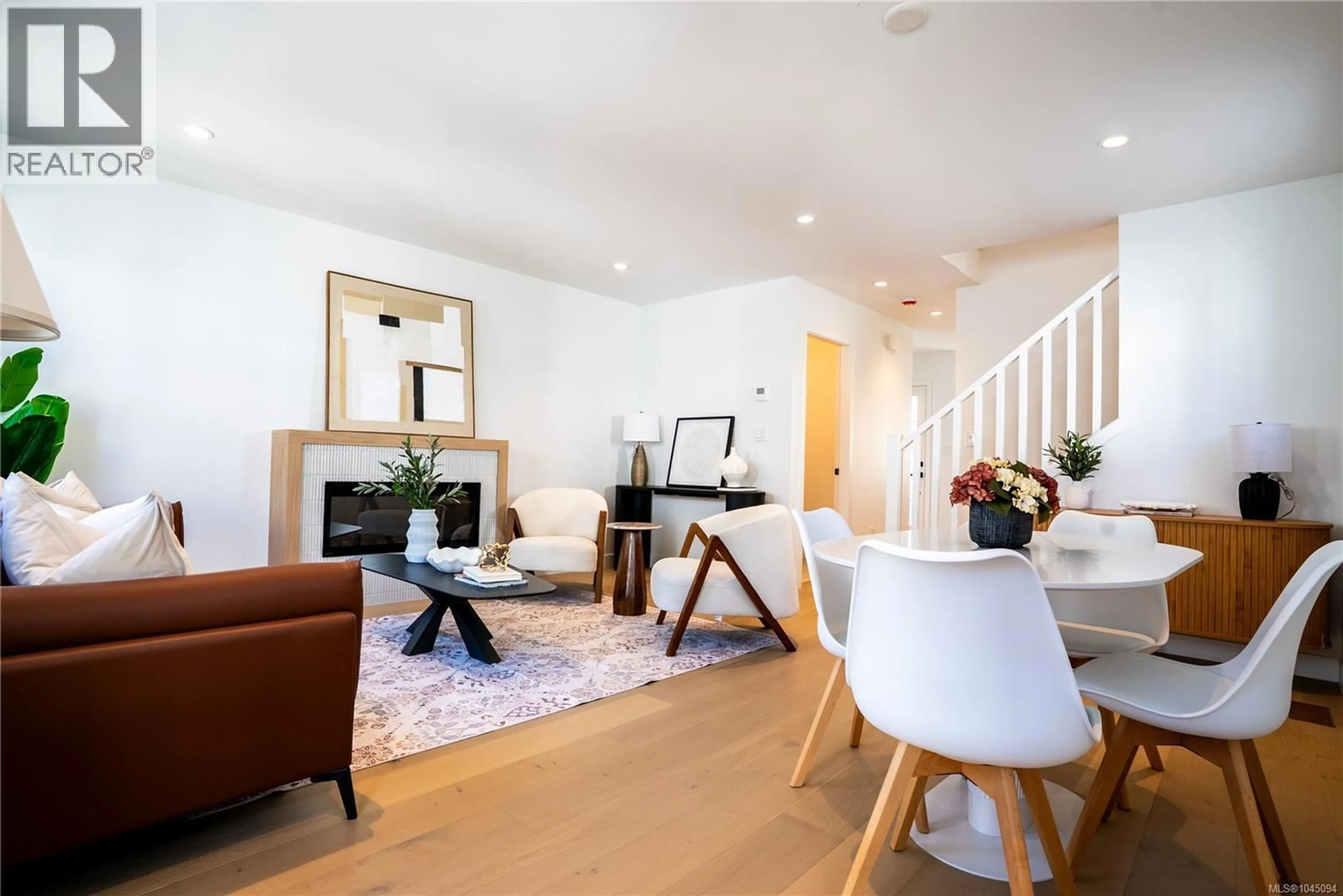 Living room with furniture, unknown for U4 - 3907 CEDAR HILL ROAD, Saanich British Columbia V8P3Z8