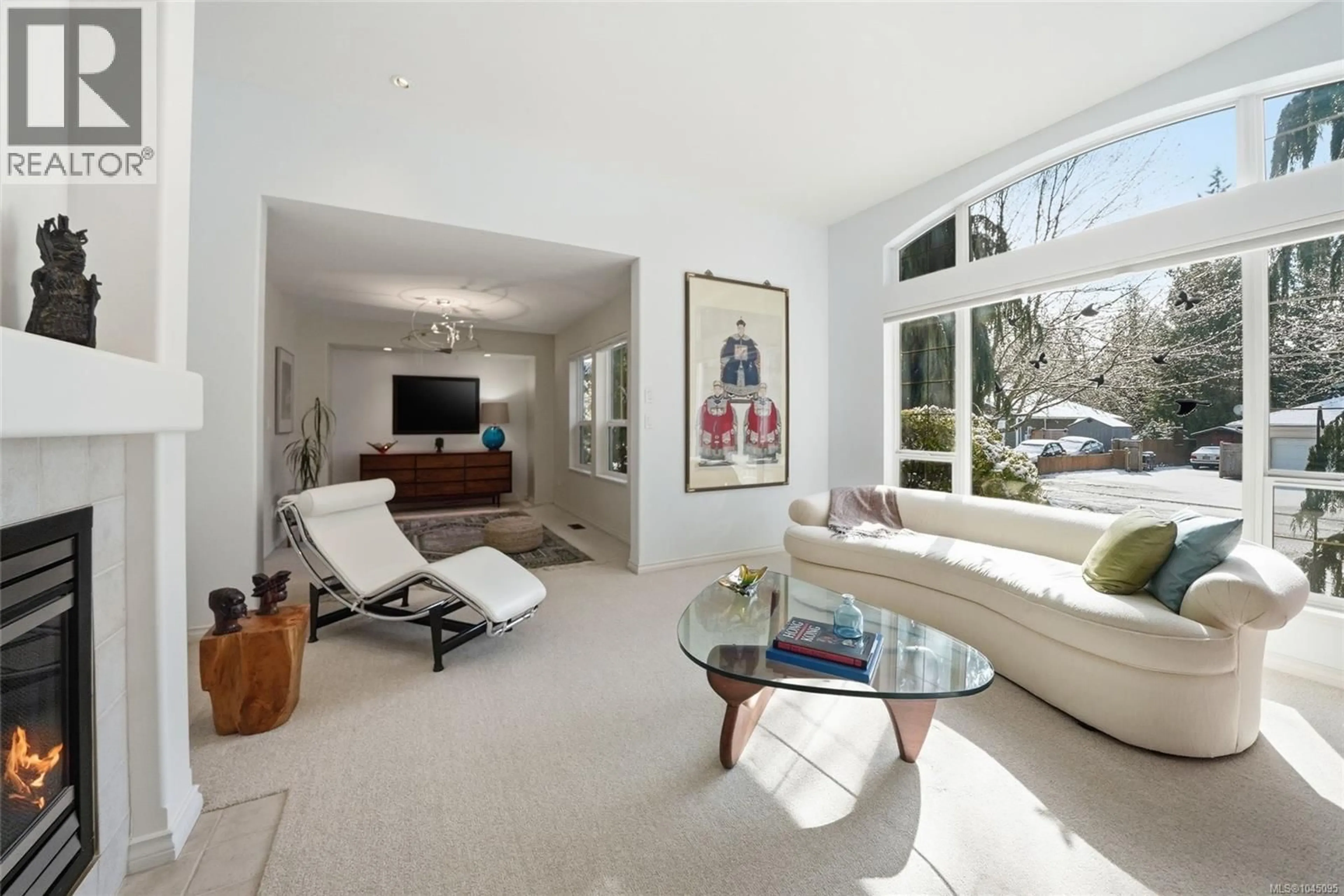 Living room with furniture, unknown for 211 SATURNA DRIVE, Qualicum Beach British Columbia V9K2P5