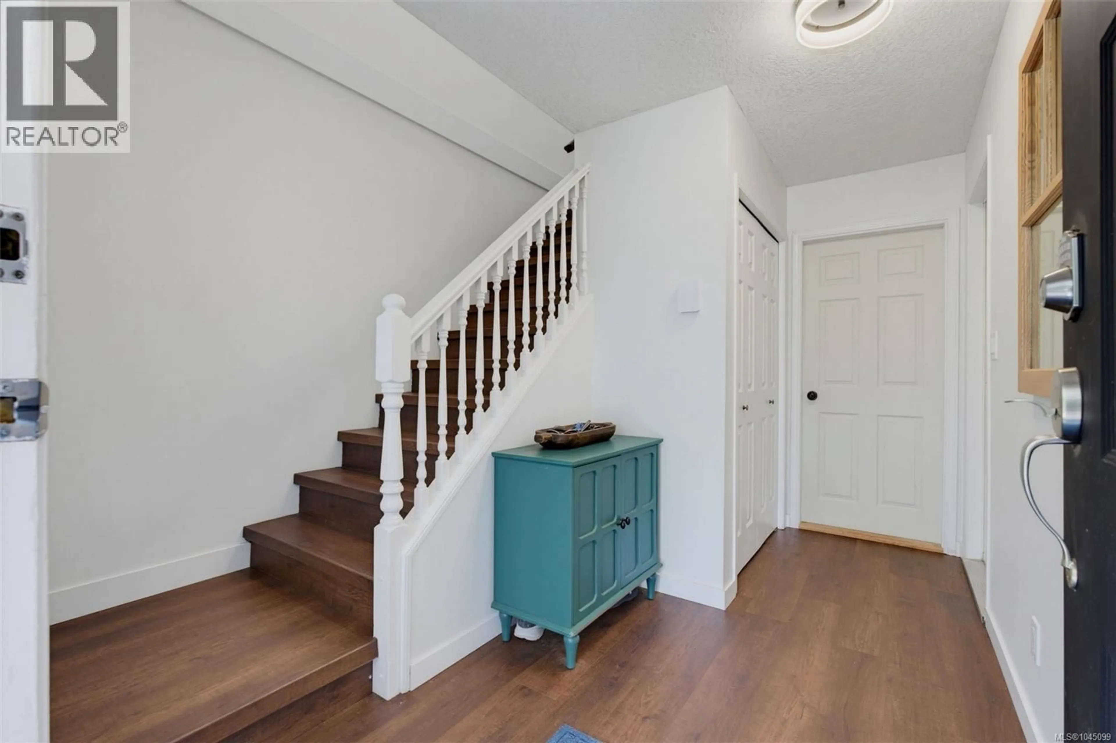 Unknown for 2962 GLADESON LANE, Colwood British Columbia V9B5S7