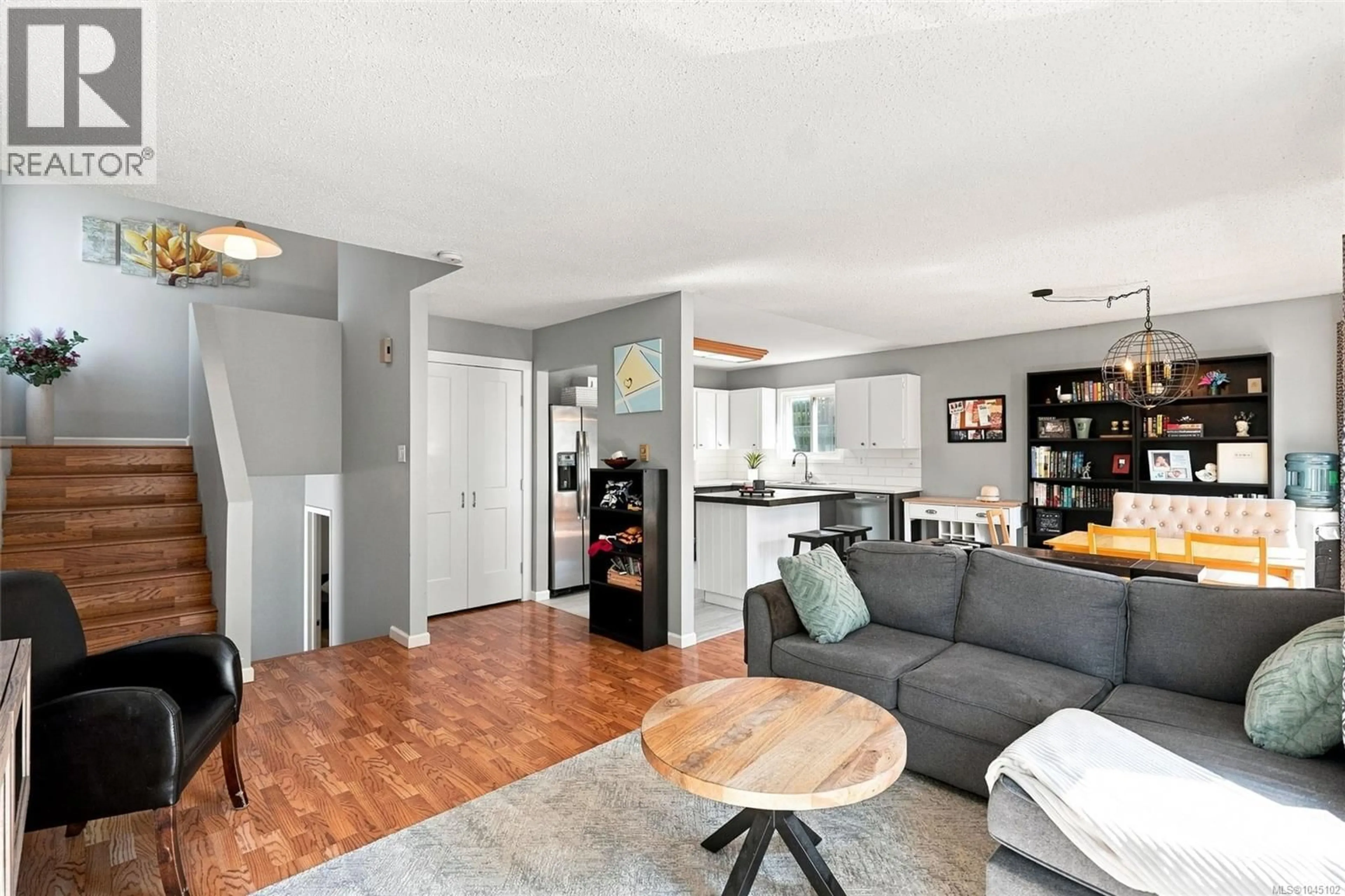 Living room with furniture, unknown for 37 KANAKA PLACE, Nanaimo British Columbia V9T5B7