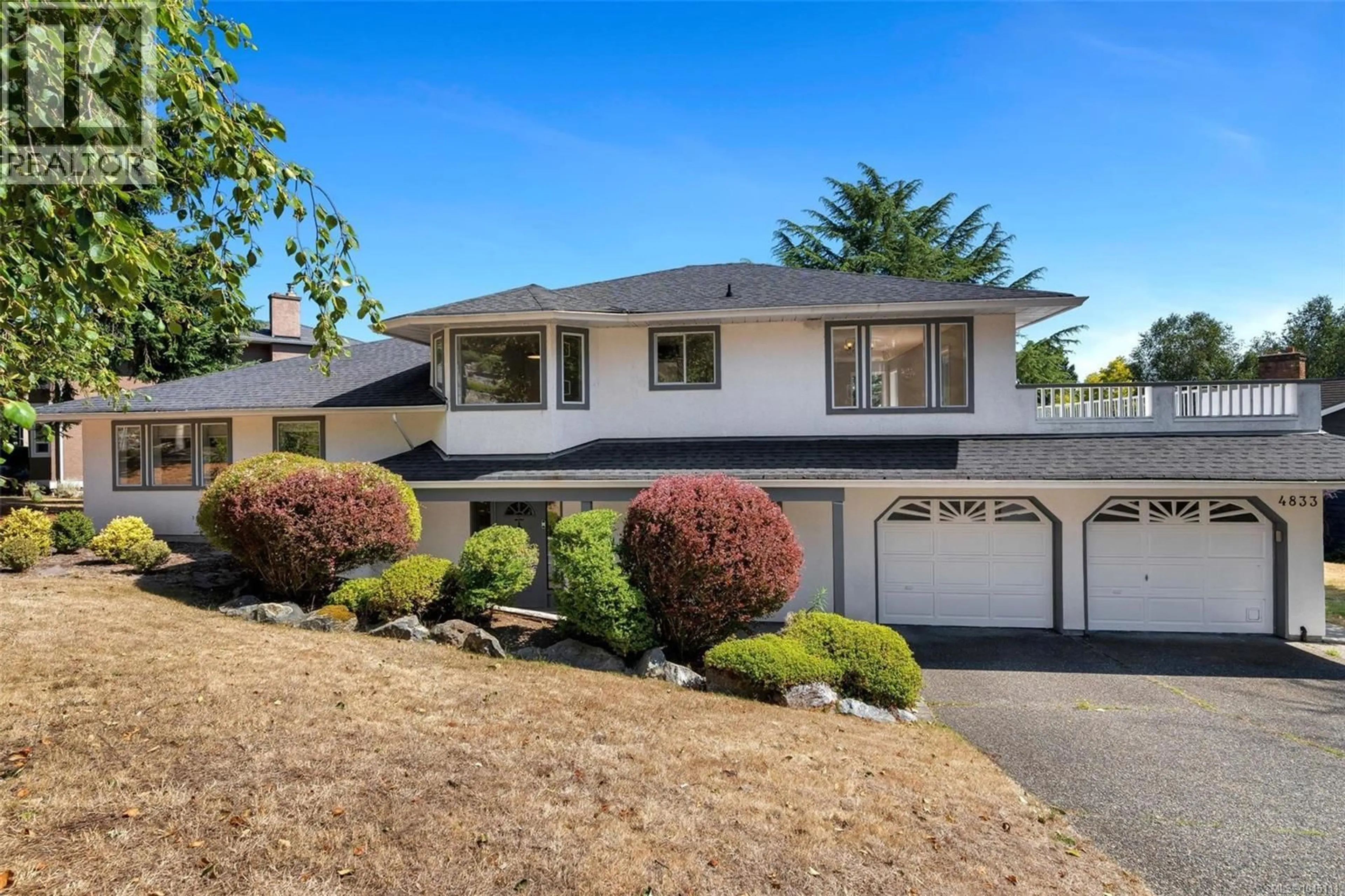 Home with vinyl exterior material, unknown for 4833 MAPLEGROVE STREET, Saanich British Columbia V8Y3B9
