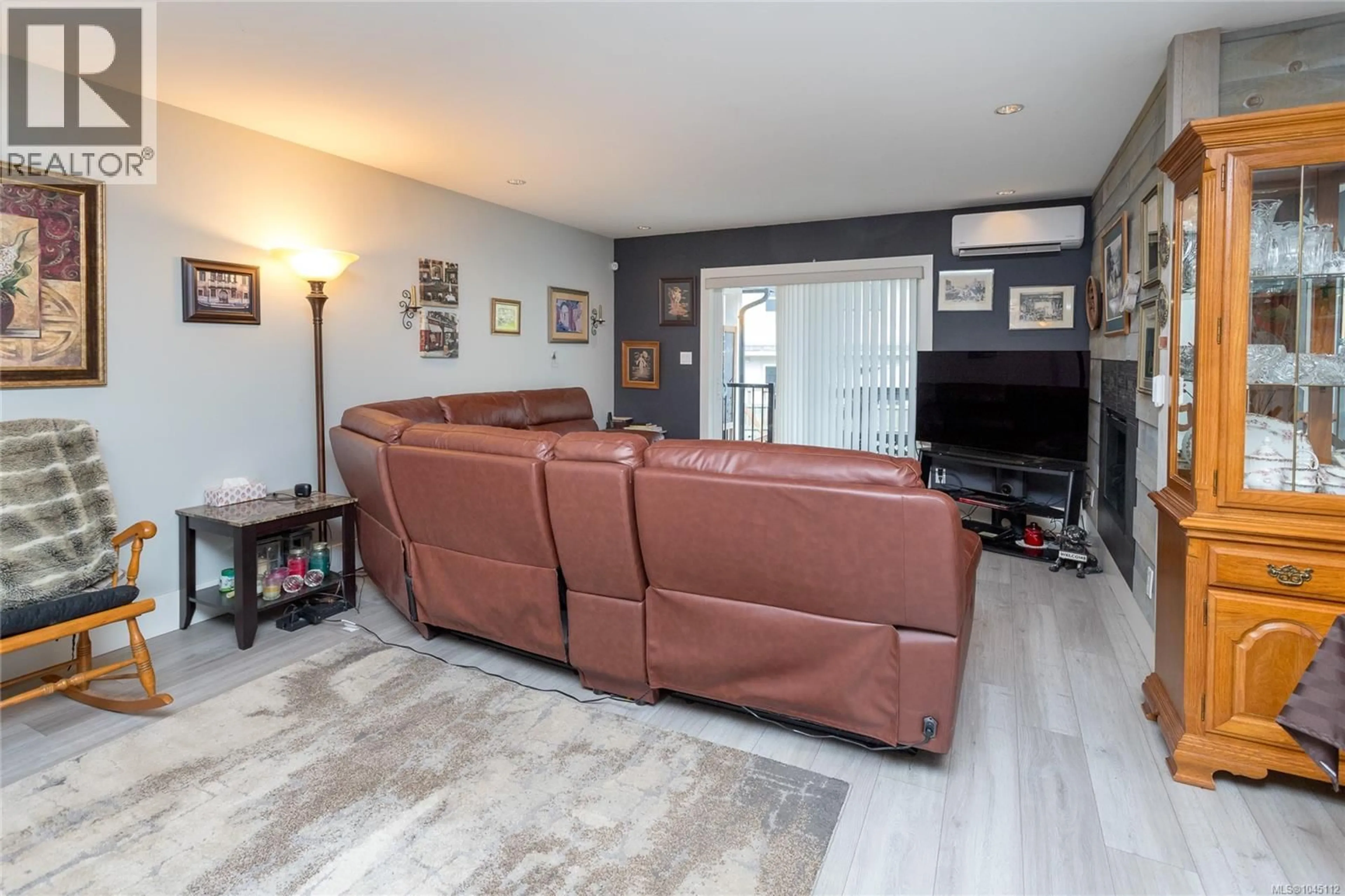 Living room with furniture, unknown for 6869 LAURA'S LANE, Sooke British Columbia V9Z0P8