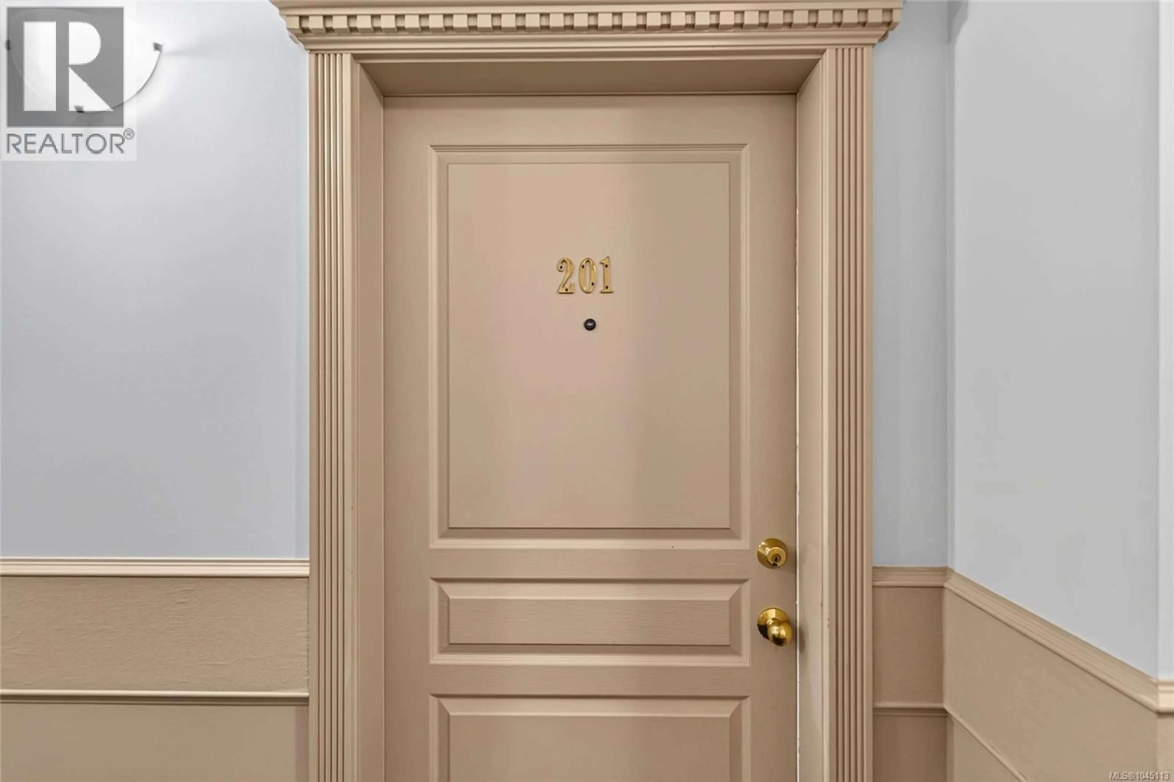 Indoor entryway for 201 - 220 ISLAND HIGHWAY WEST, Parksville British Columbia V9P2P3