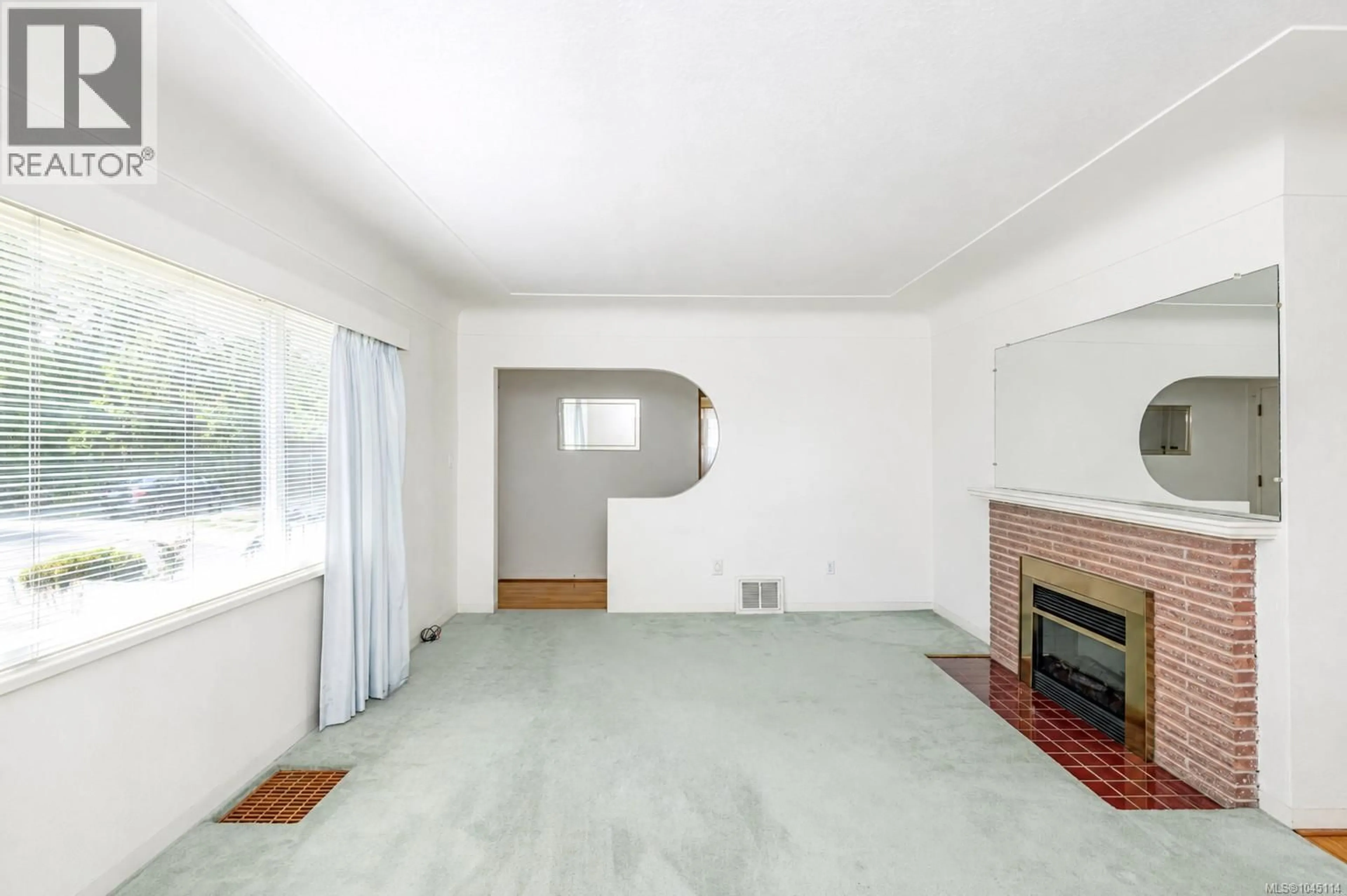 A pic of a room for 1040 CRAIGFLOWER ROAD, Esquimalt British Columbia V9A2Y1