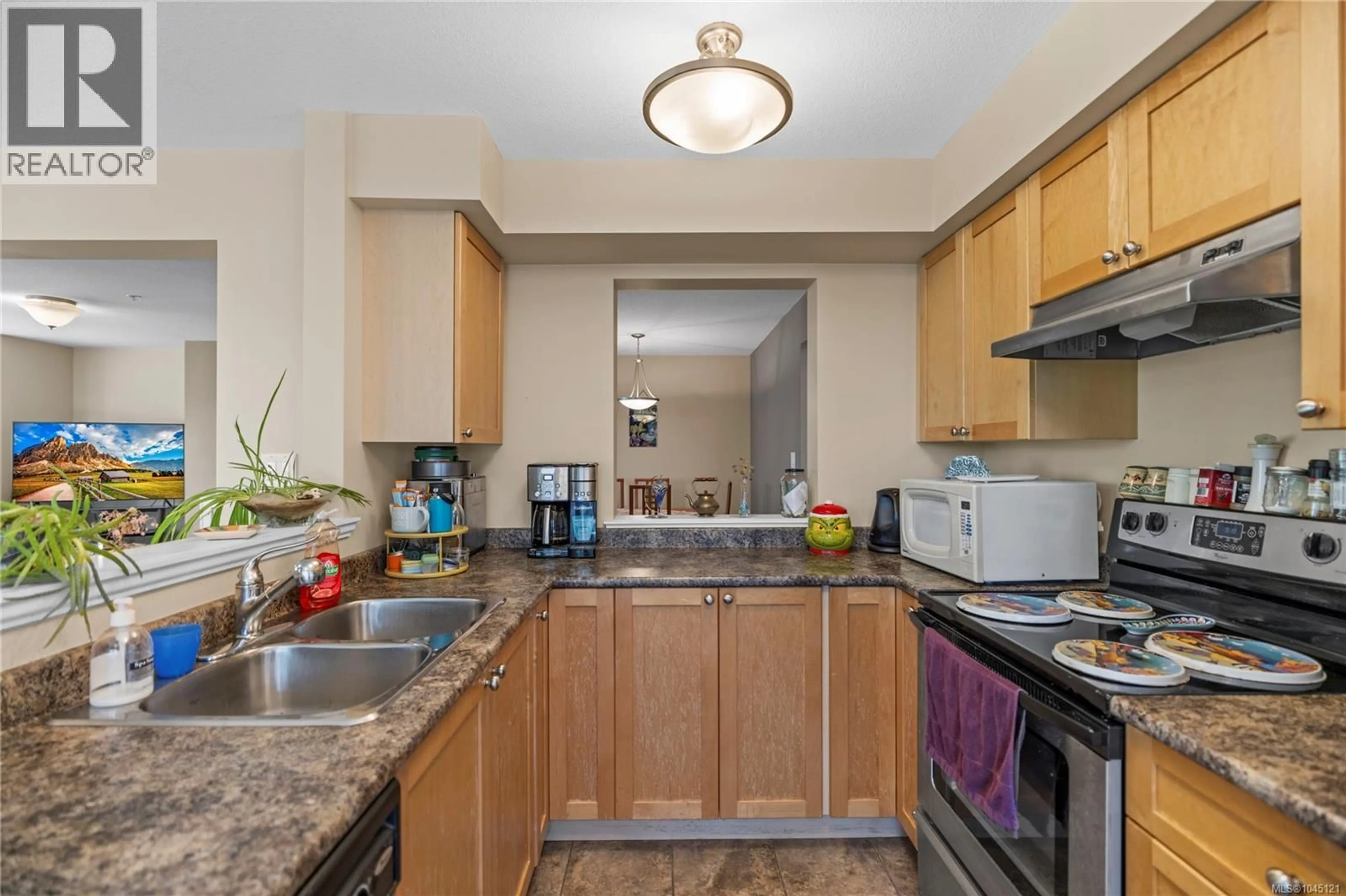 Standard kitchen, unknown for 308 - 1620 TOWNSITE ROAD, Nanaimo British Columbia V9S1N2