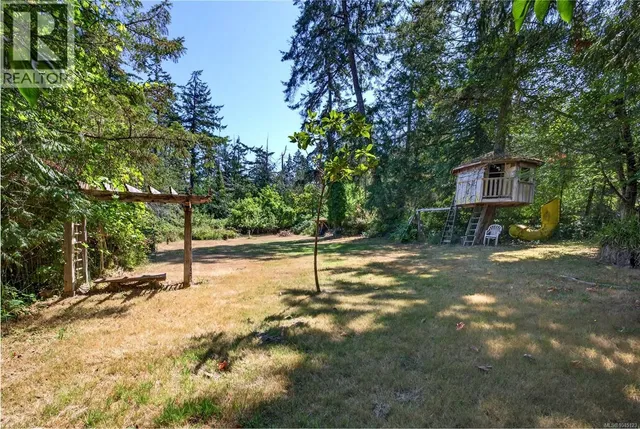 243 MALIVIEW DRIVE, Salt Spring 4
