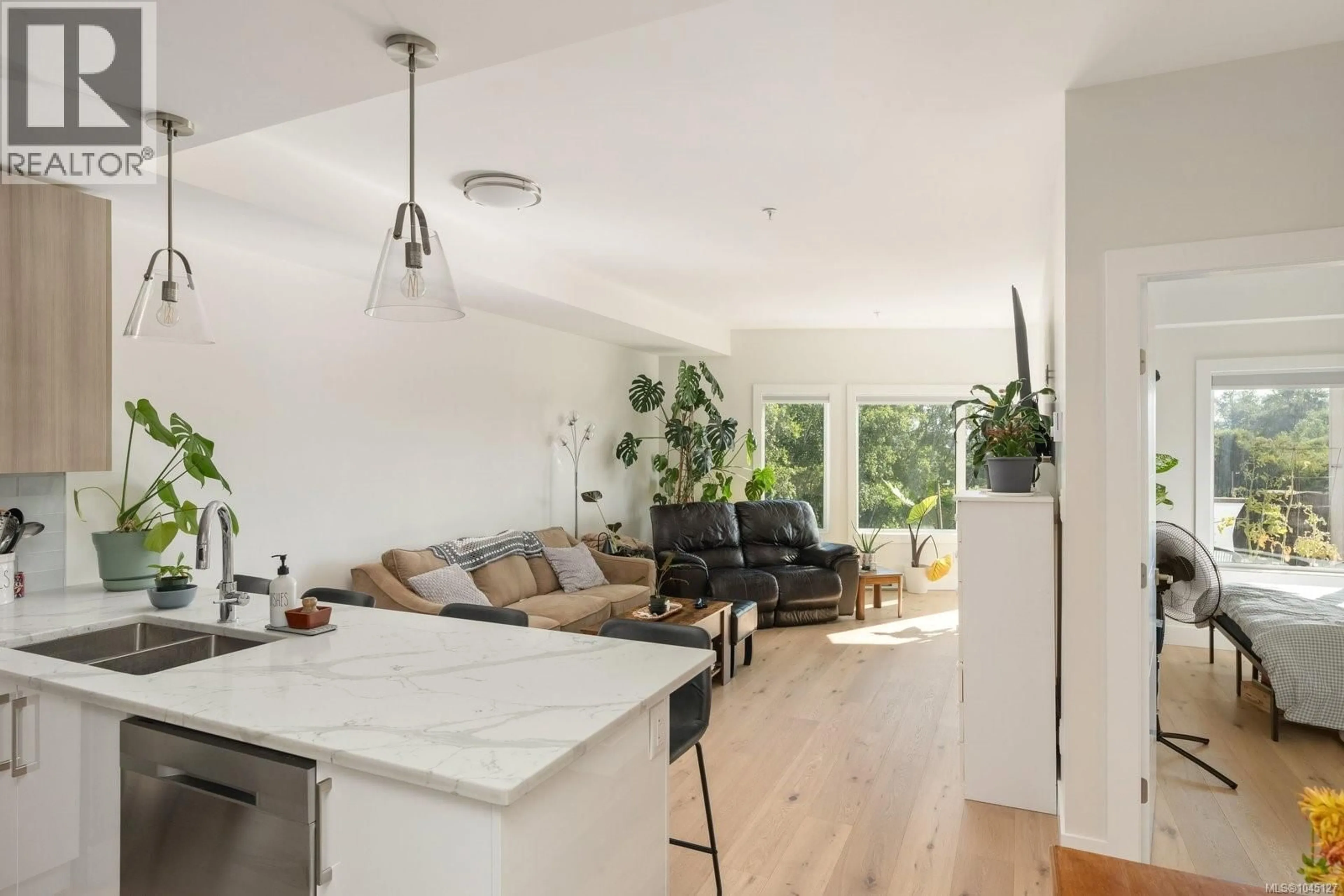 Open concept kitchen, unknown for 306 - 7098 WALLACE DRIVE, Central Saanich British Columbia V8M1G9