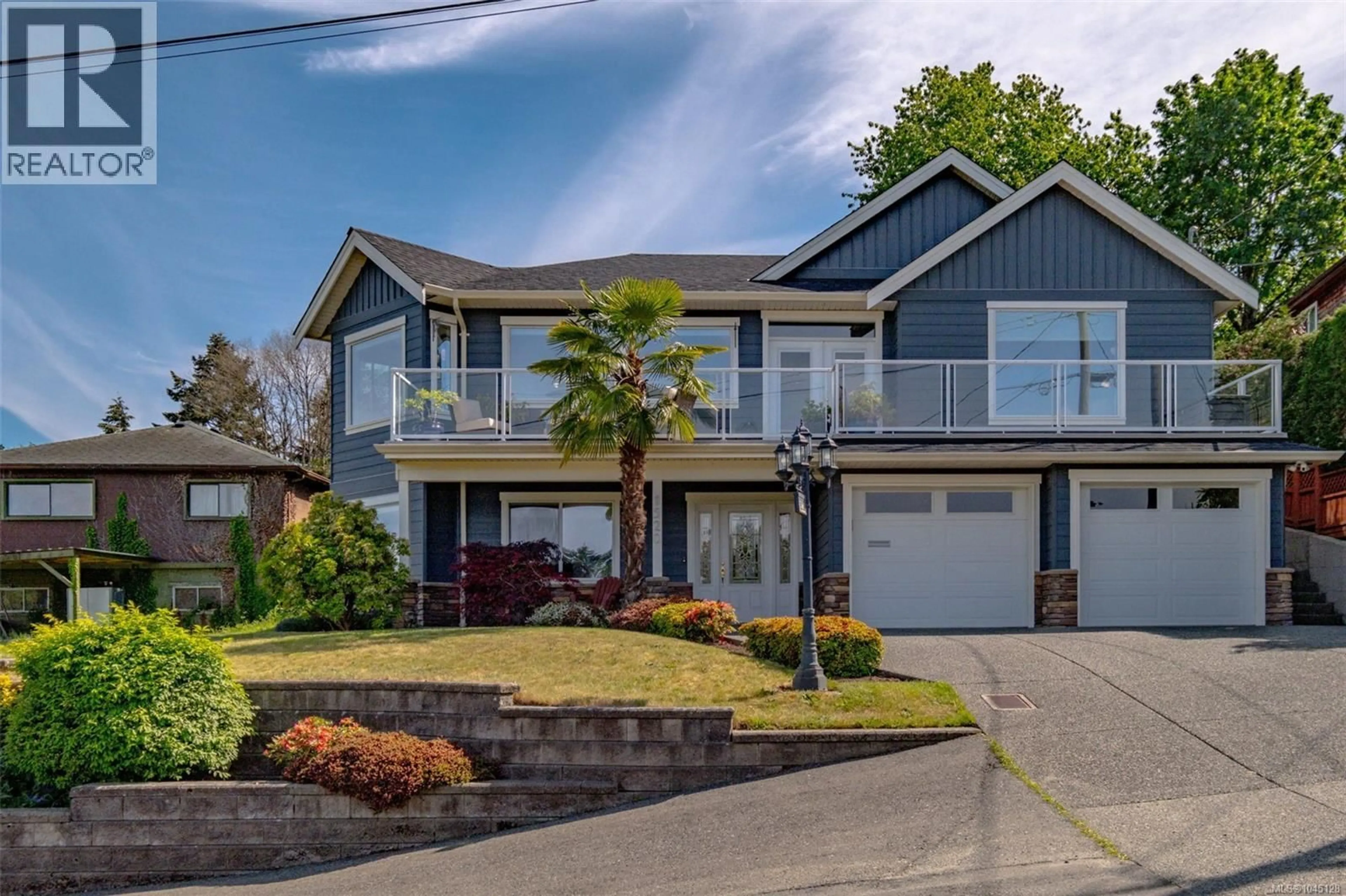 Home with vinyl exterior material, street for 1520 LOAT STREET, Nanaimo British Columbia V9S3L4