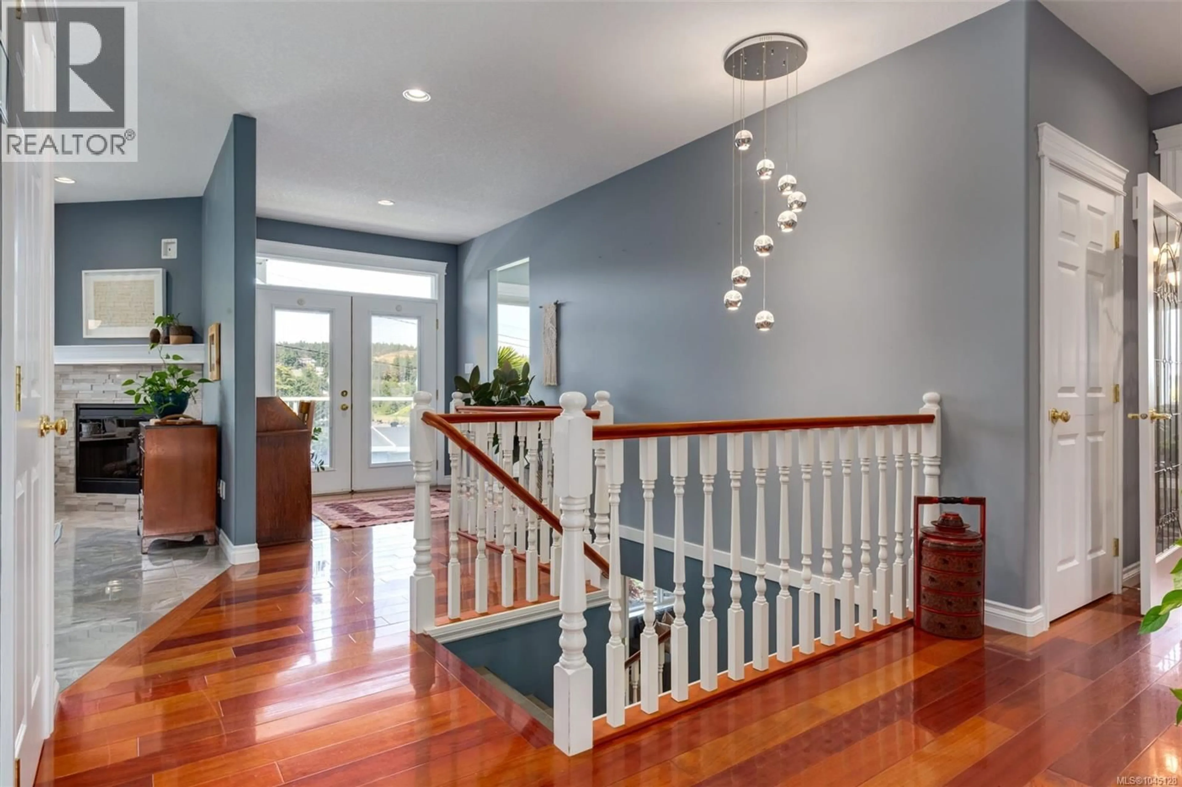 Indoor entryway for 1520 LOAT STREET, Nanaimo British Columbia V9S3L4