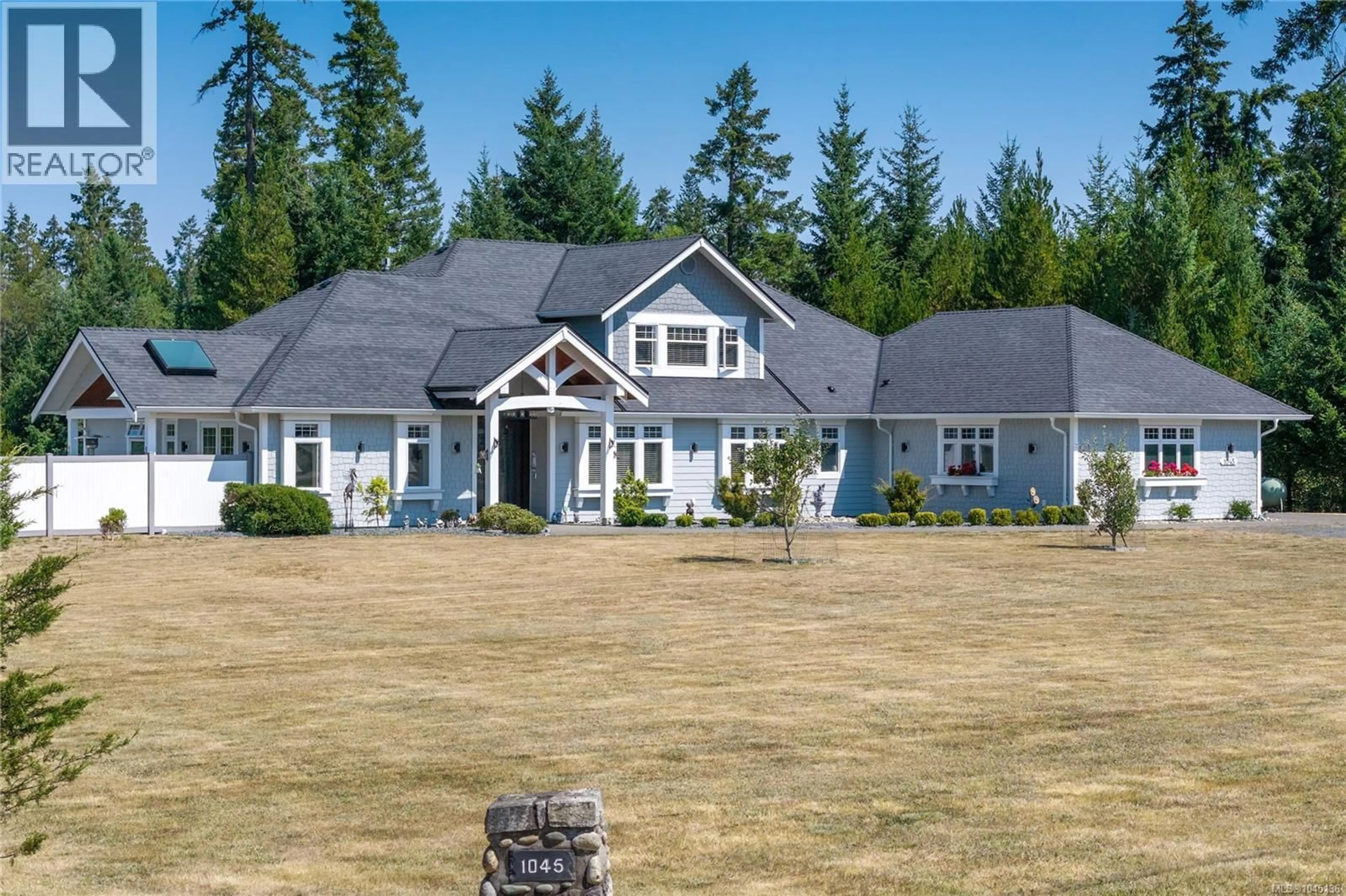 Home with vinyl exterior material, mountain view for 1045 MATUKA DRIVE, Nanoose Bay British Columbia V9P9L3