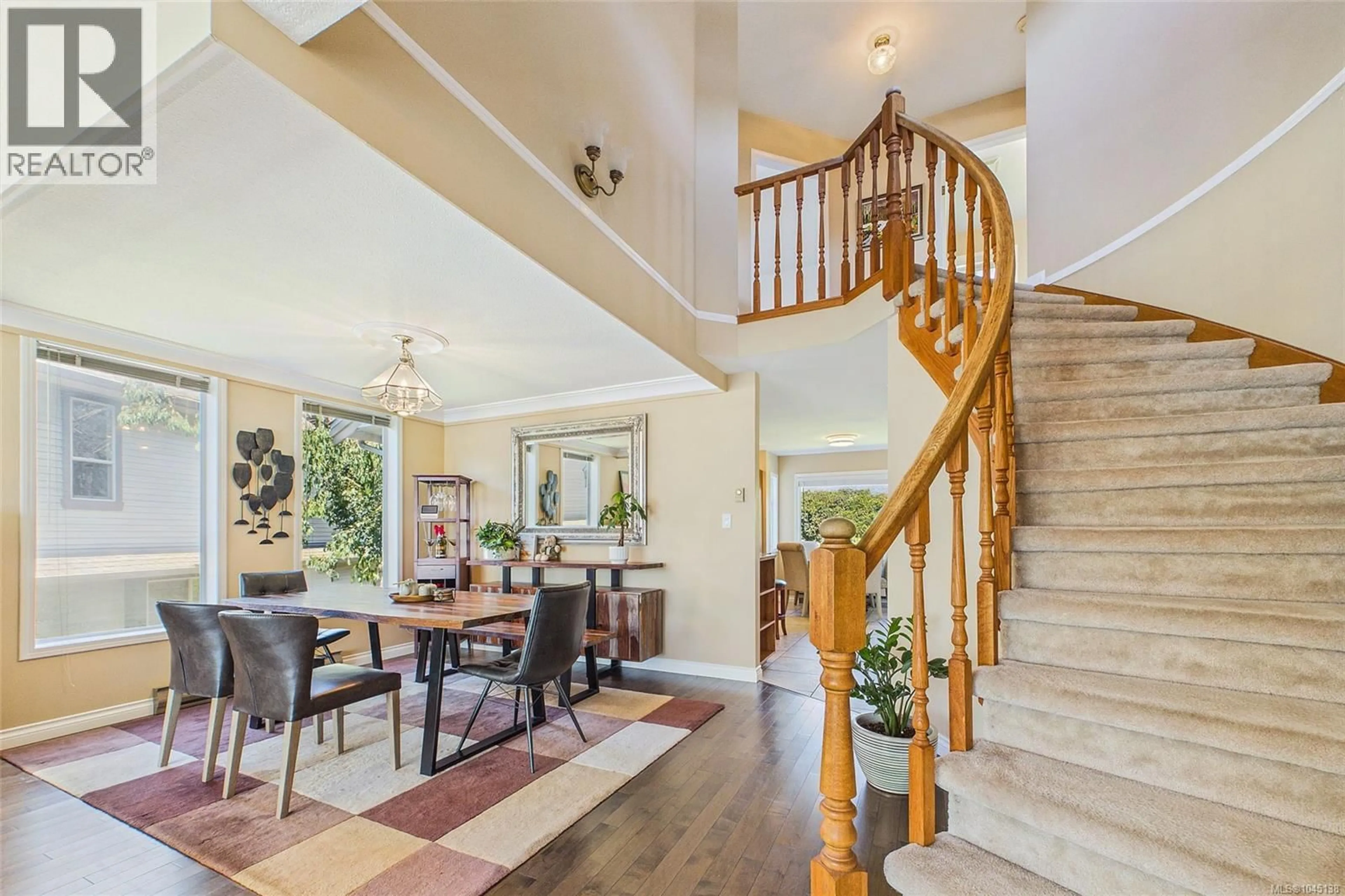 Indoor foyer for 5160 COLONY PARK PLACE, Nanaimo British Columbia V9V1H2