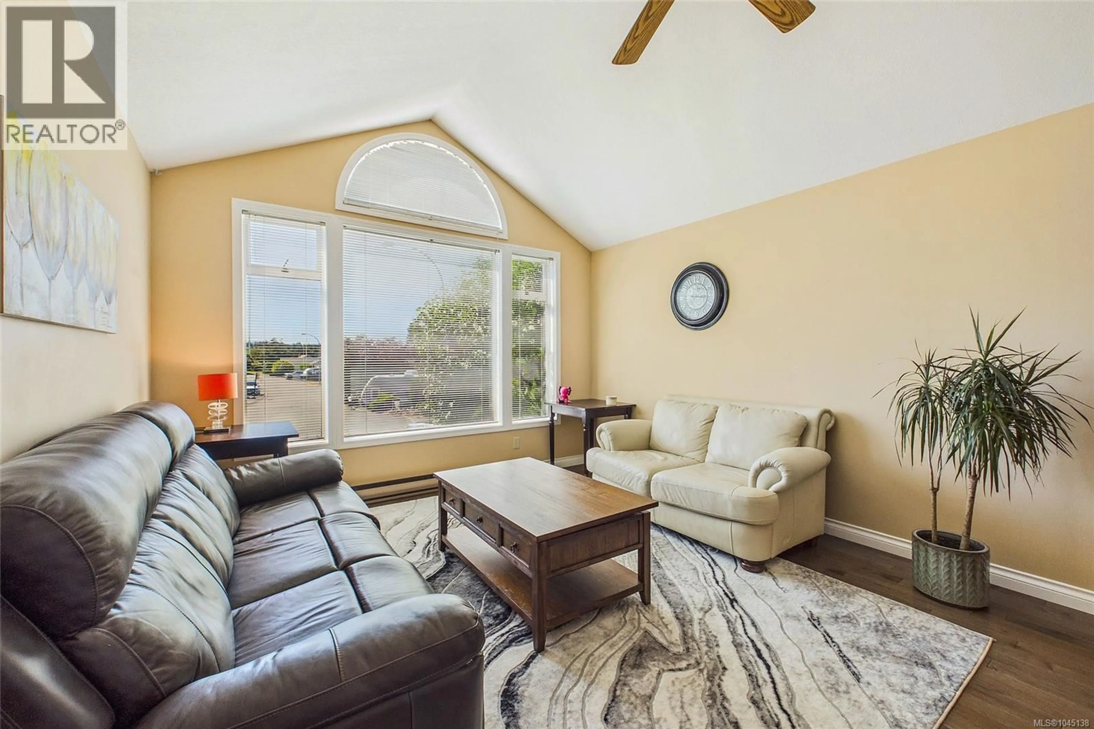 Living room with furniture, unknown for 5160 COLONY PARK PLACE, Nanaimo British Columbia V9V1H2