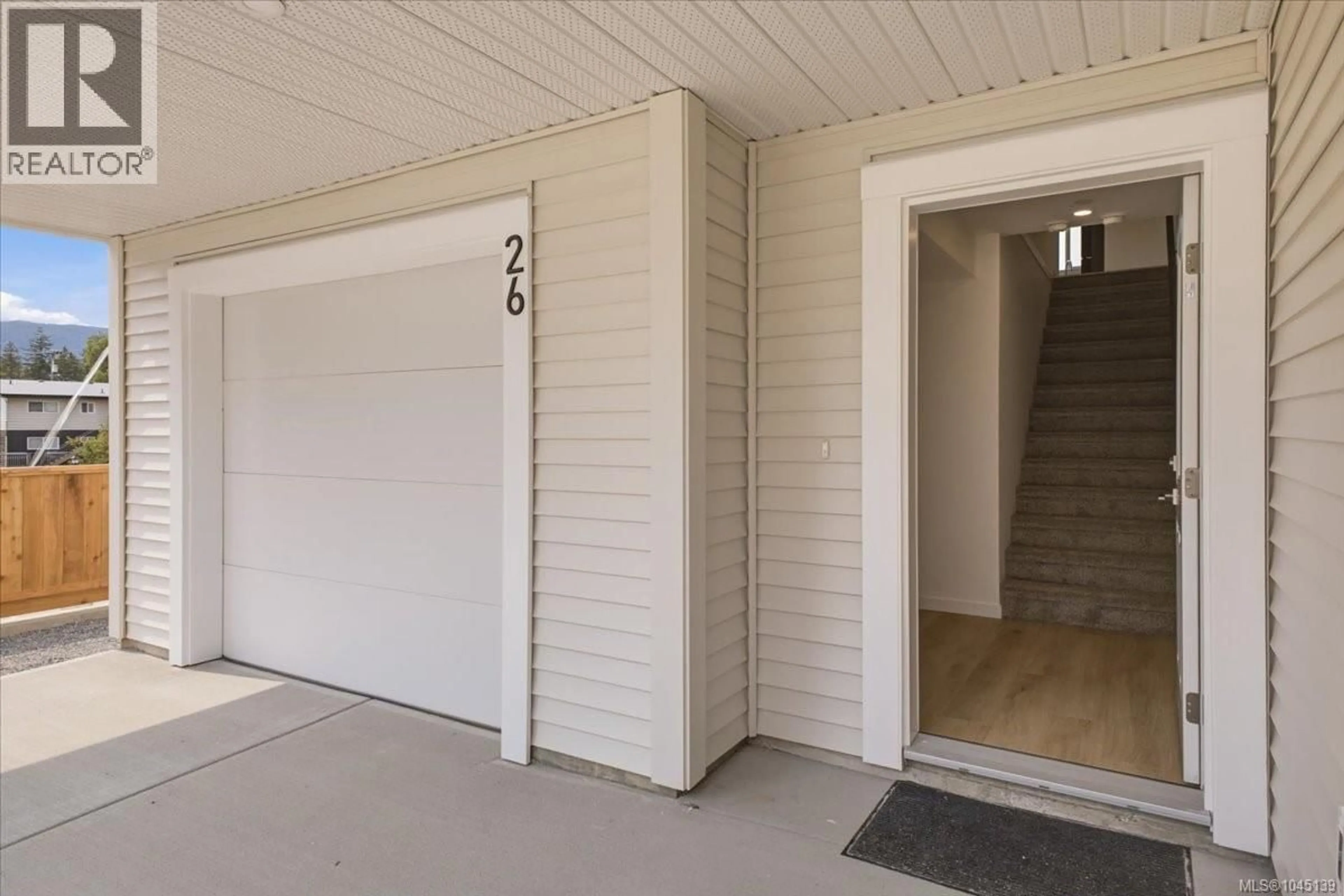 Indoor garage for 26 LEAM ROAD, Nanaimo British Columbia V9T3N7