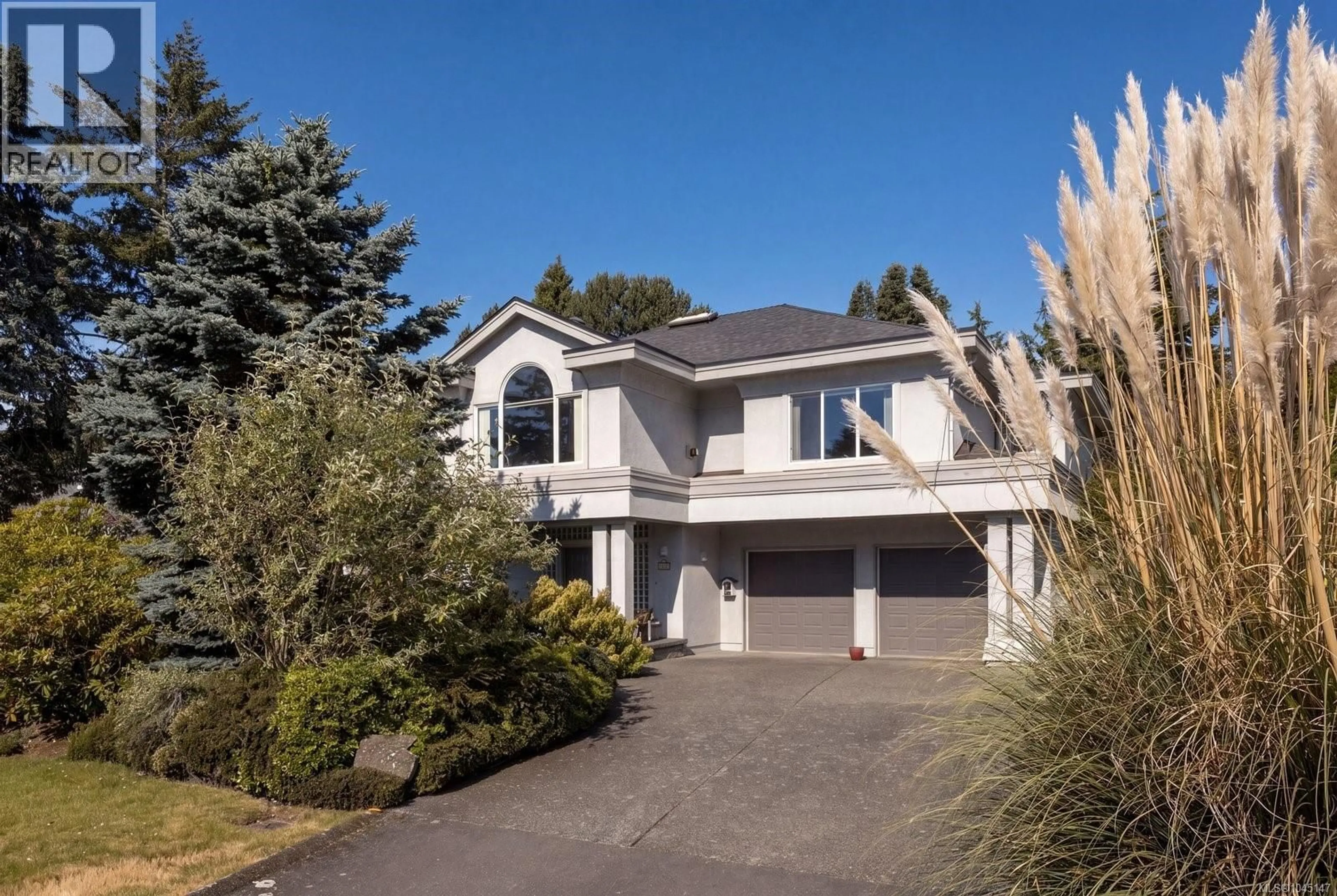 Home with vinyl exterior material, street for 2980 SEA VIEW ROAD, Saanich British Columbia V8N1L1