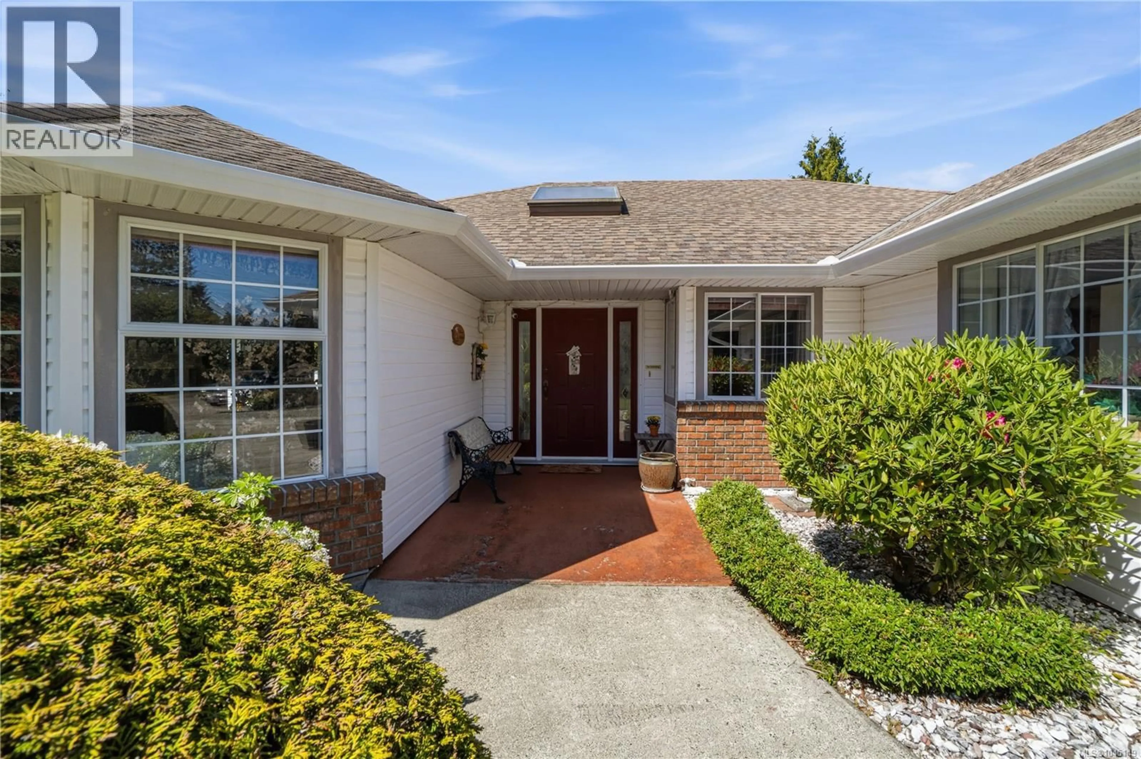 Home with brick exterior material, street for 820 DREW ROAD, Parksville British Columbia V9P1X2