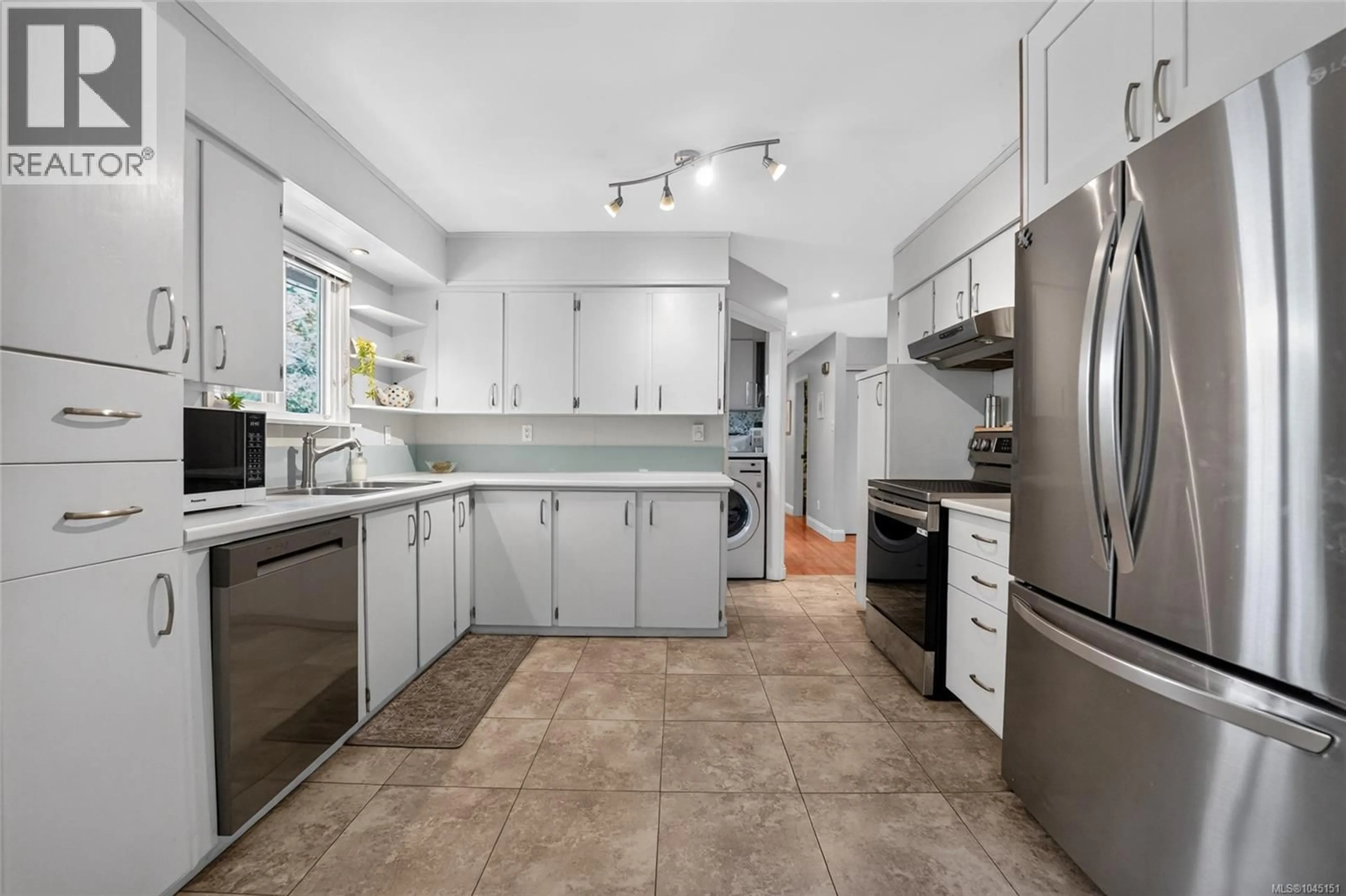 Unknown for 5236 BURNHAM CRESCENT, Nanaimo British Columbia V9T2H9