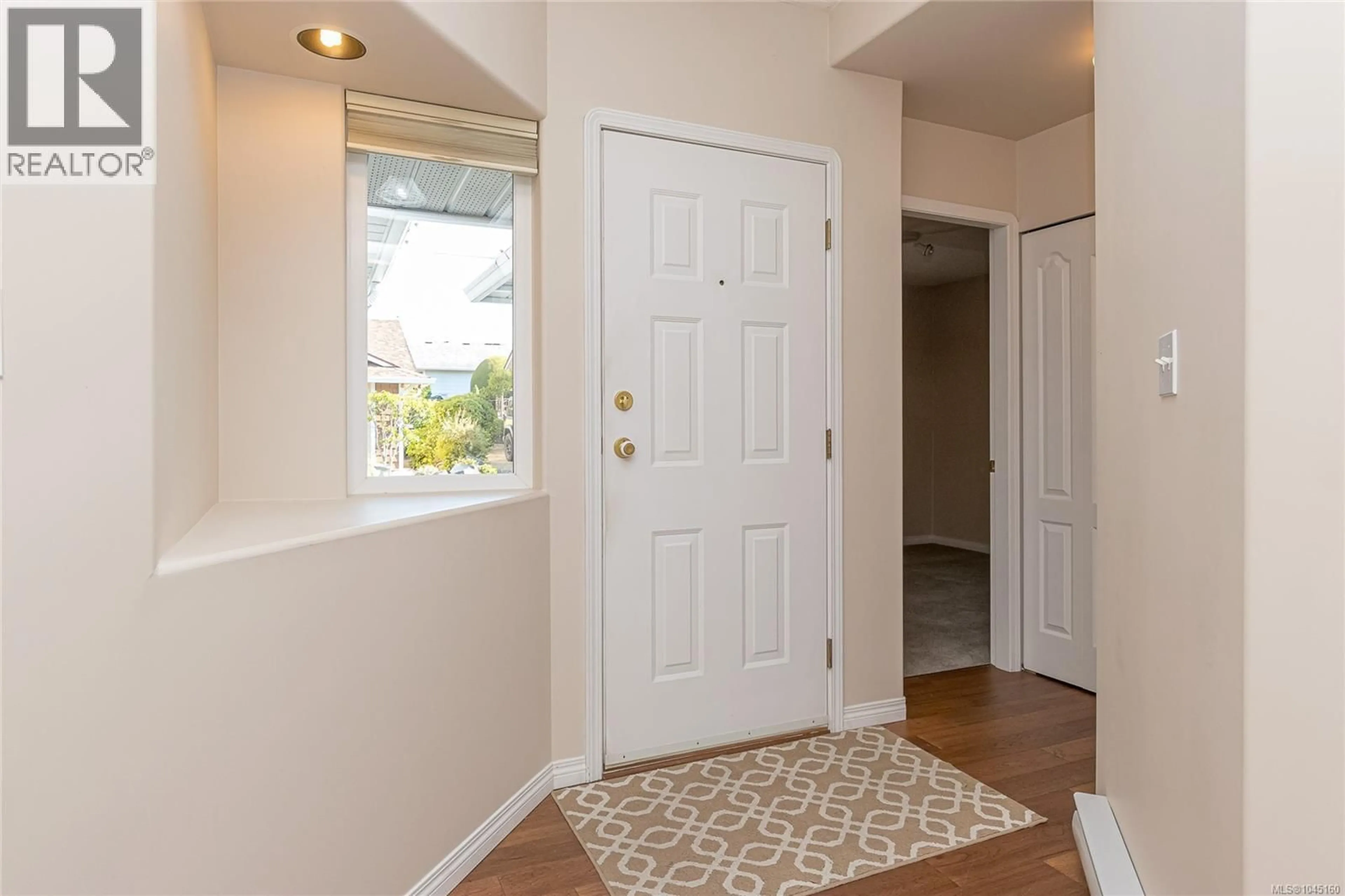 Indoor entryway for 24 - 9933 CHEMAINUS ROAD, Chemainus British Columbia V0R1K1