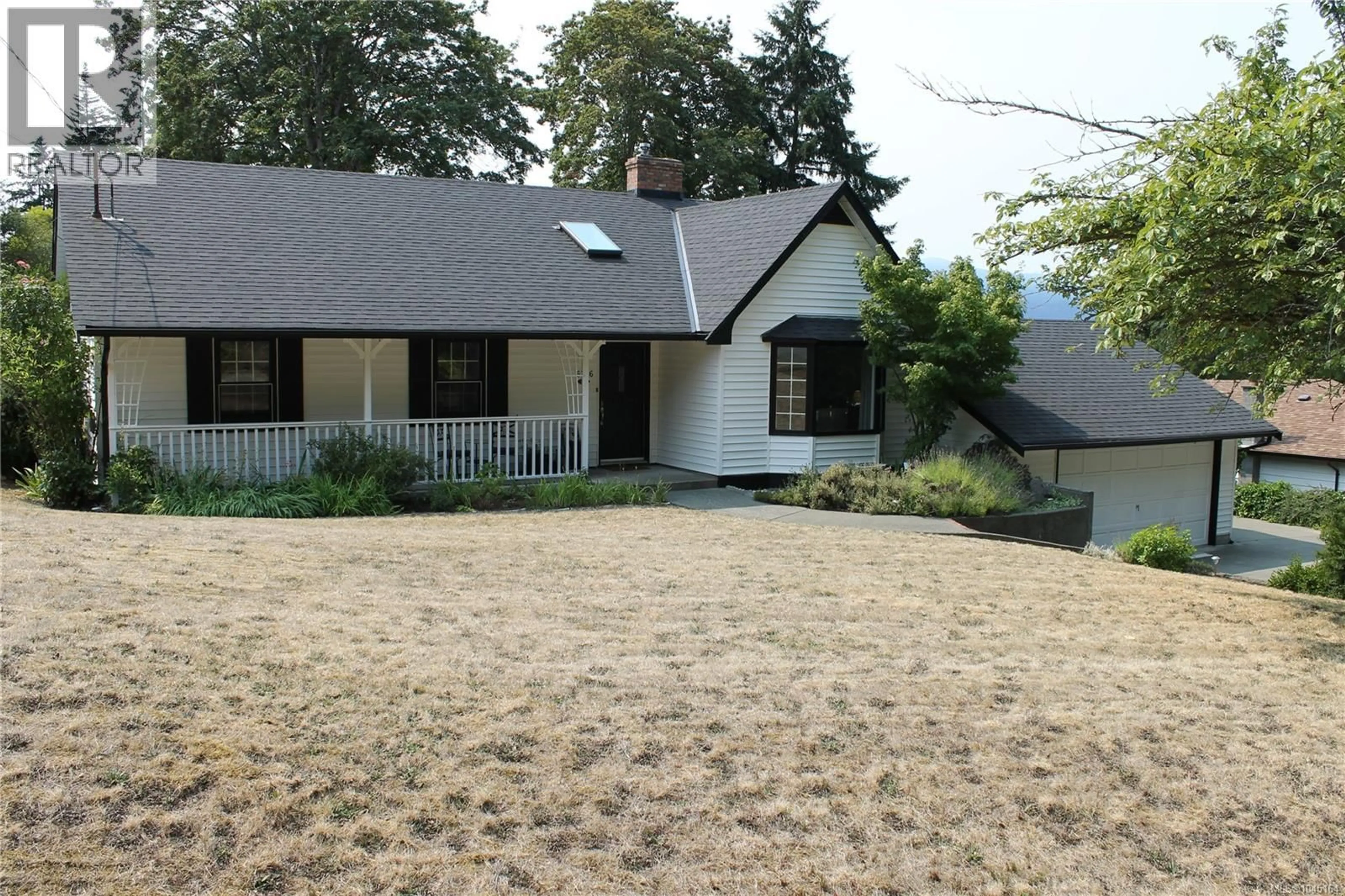 A pic from outside/outdoor area/front of a property/back of a property/a pic from drone, street for 6386 HIGHWOOD DRIVE, Duncan British Columbia V9L5R3