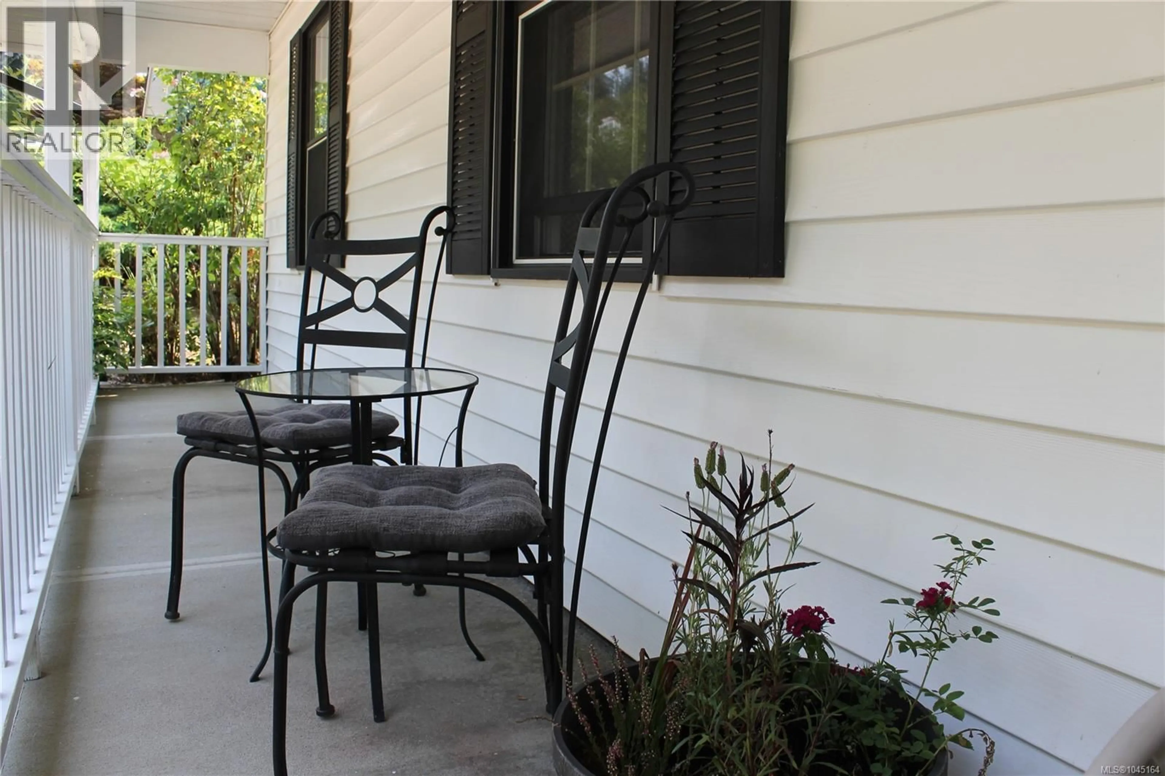 Patio, street for 6386 HIGHWOOD DRIVE, Duncan British Columbia V9L5R3