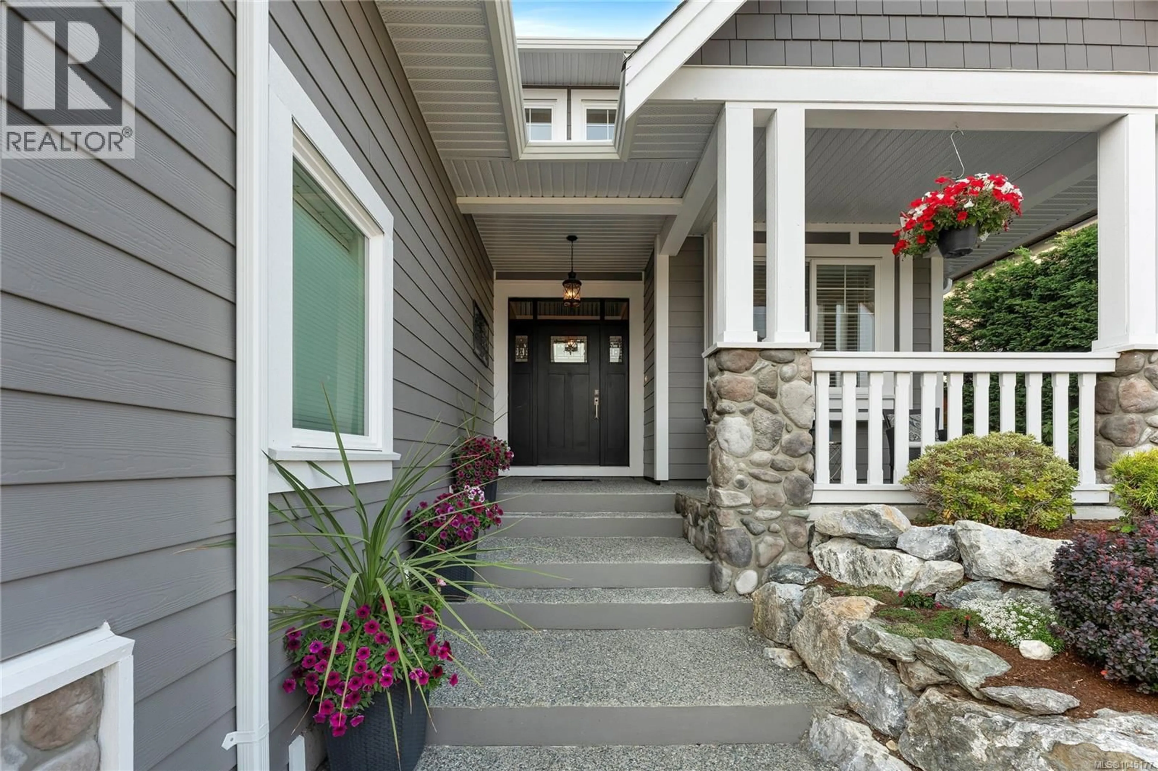 Indoor entryway for 875 PRATT ROAD, Mill Bay British Columbia V0R2P1