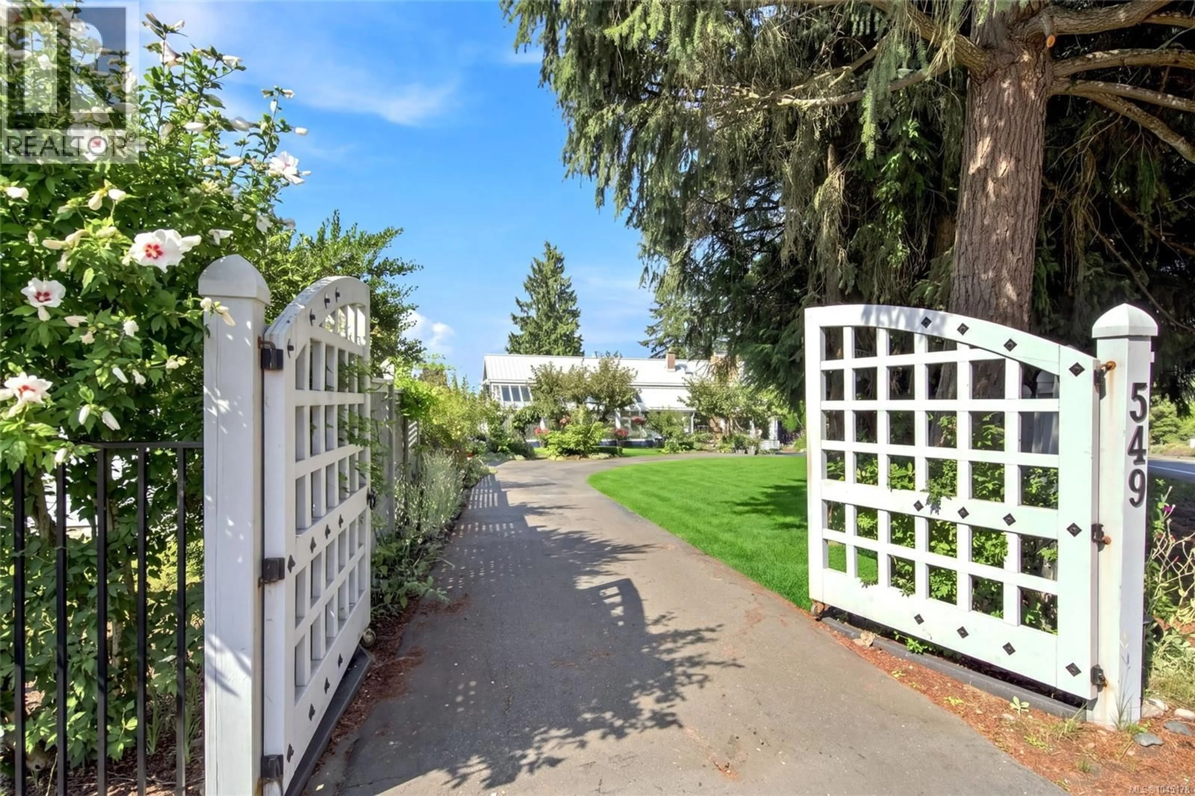 Unknown for 549 MEMORIAL AVENUE, Qualicum Beach British Columbia V9K1K3