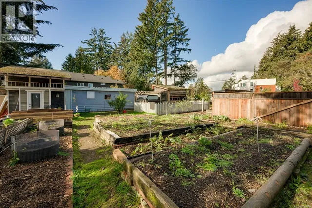 2329/2333 SOOKE ROAD, Colwood 3