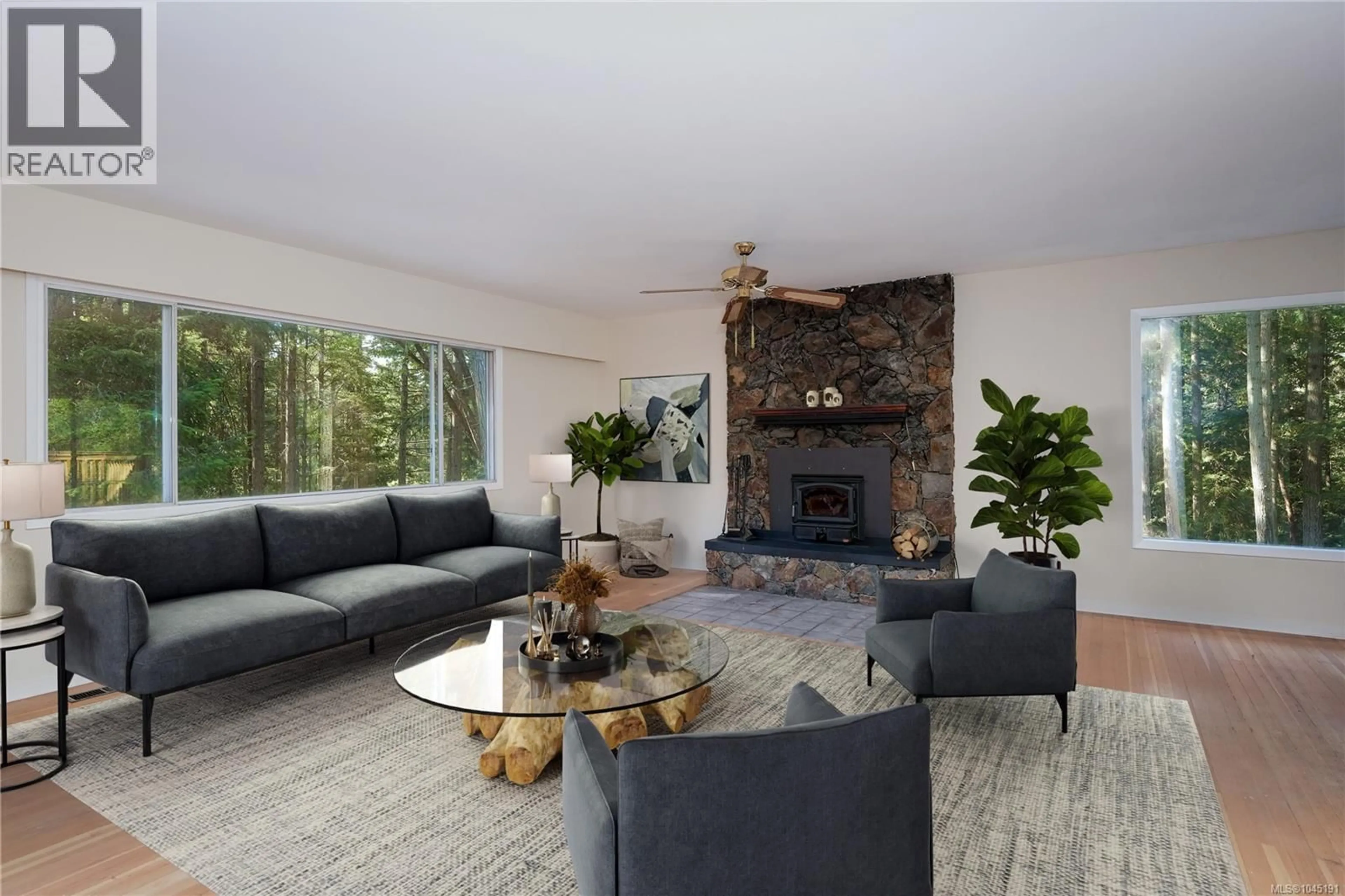 Living room with furniture, unknown for 912 FINLAYSON ARM ROAD, Highlands British Columbia V9B6E6
