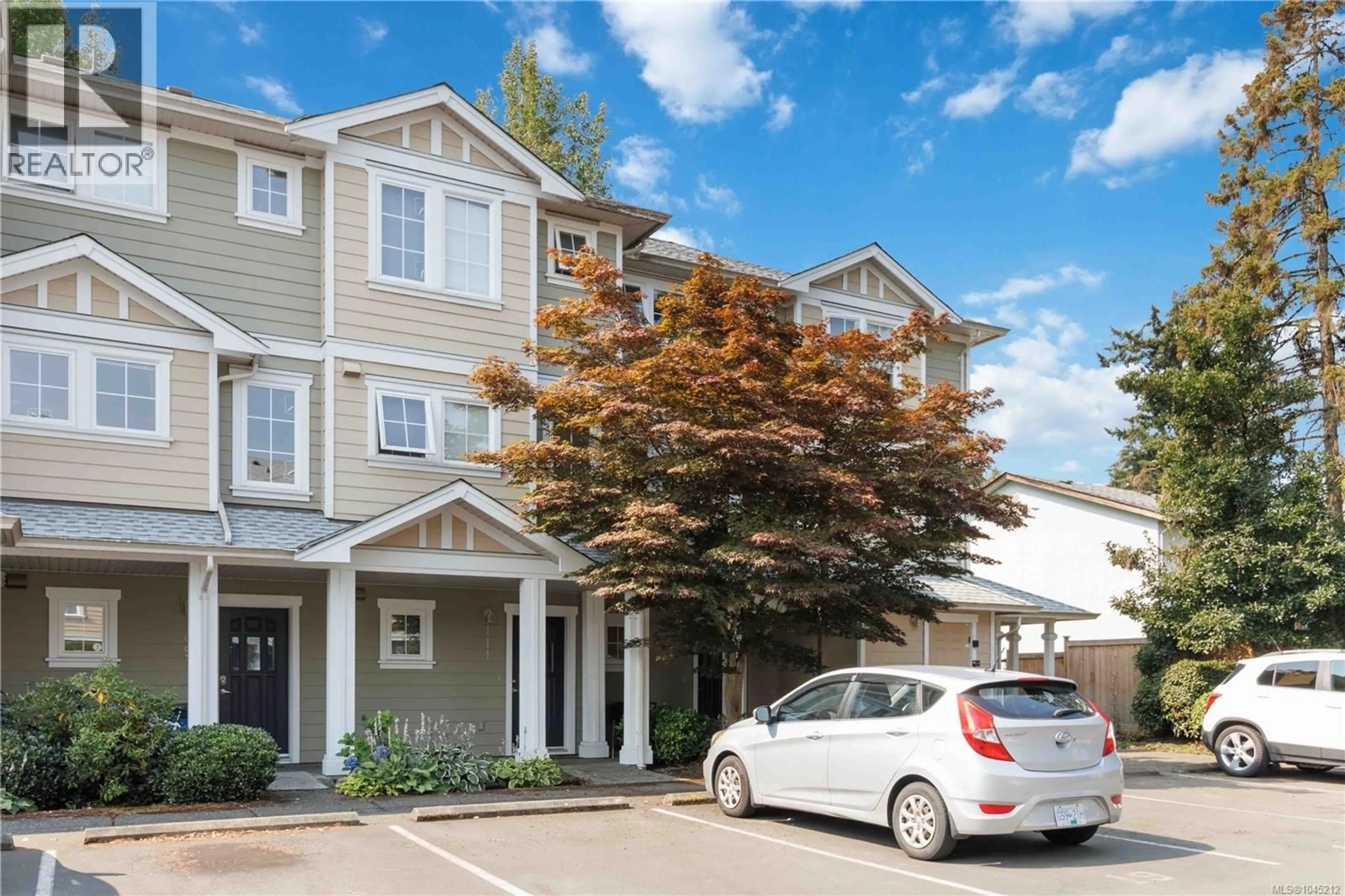 Home with vinyl exterior material, street for 113 - 820 BROCK AVENUE, Langford British Columbia V9B0B8