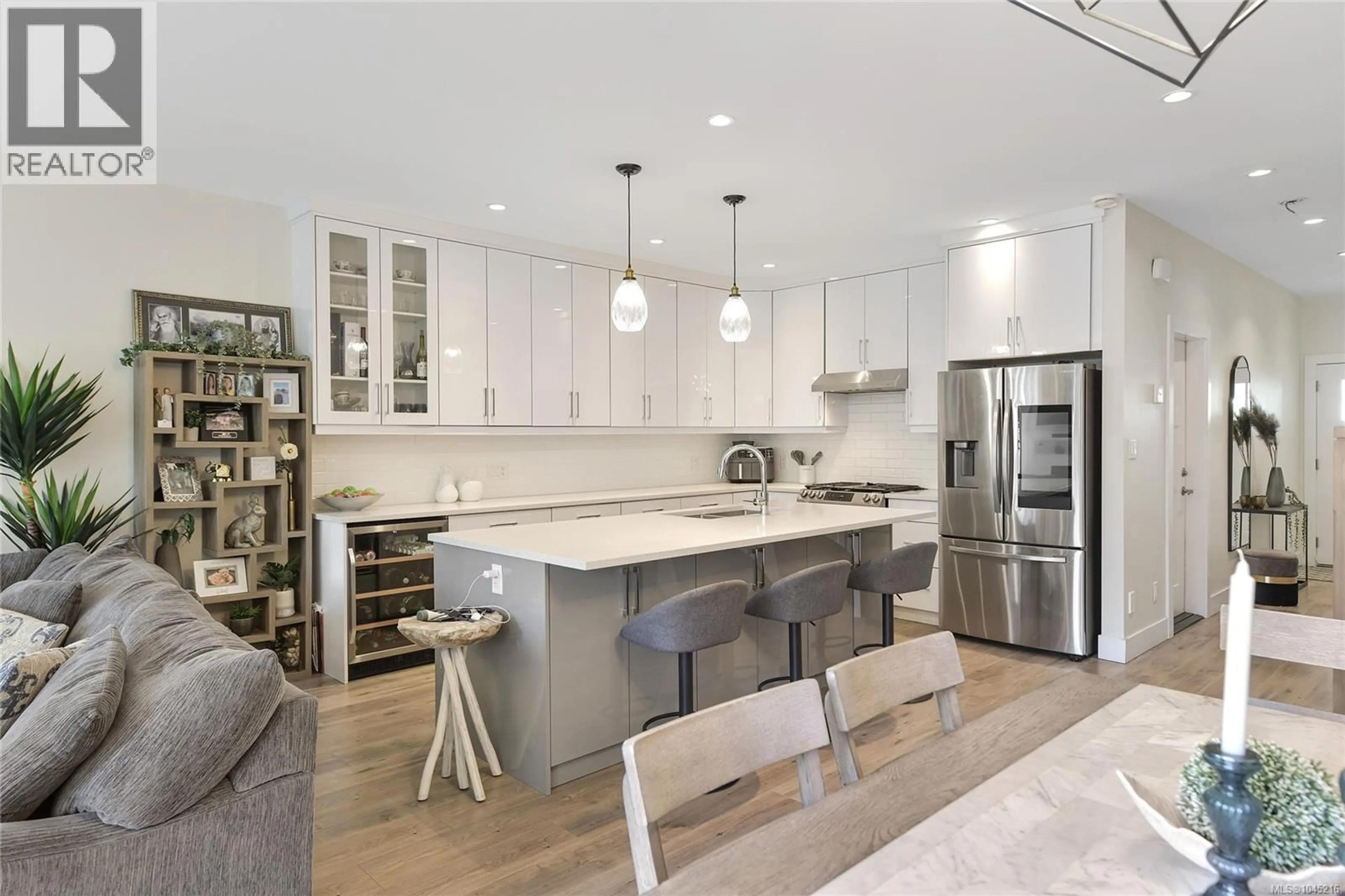 Open concept kitchen, unknown for 2 - 4487 WILKINSON ROAD, Saanich British Columbia V8Z5C2