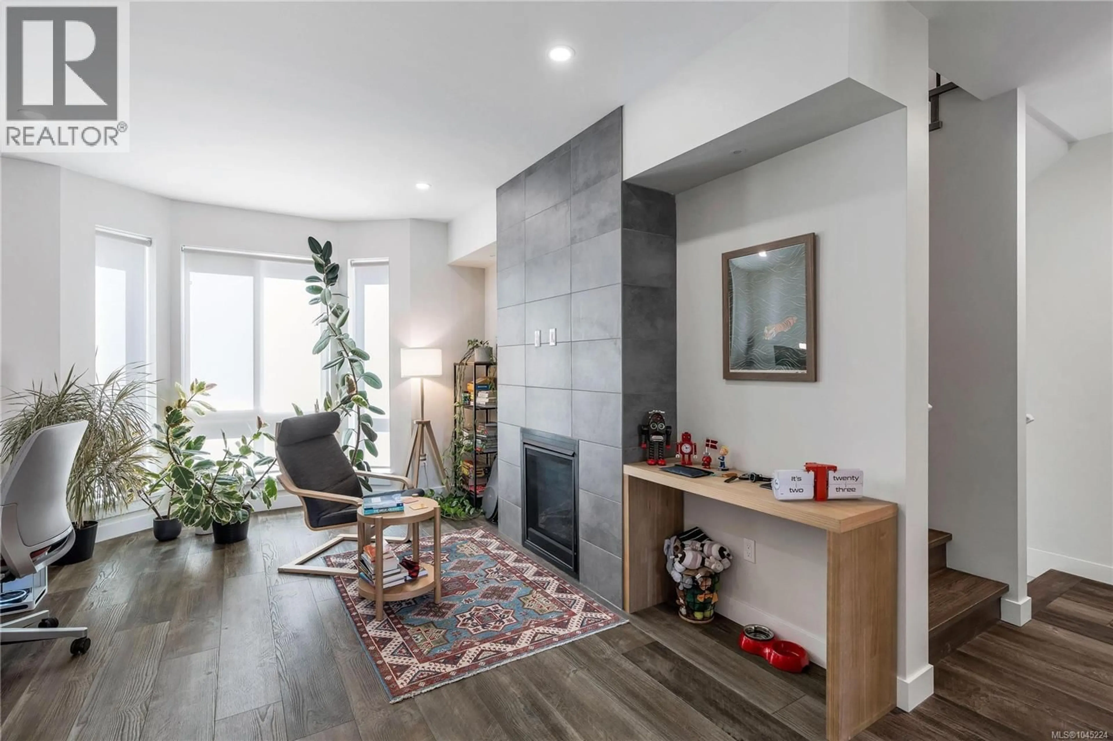Indoor entryway for 2995 BURLINGTON CRESCENT, Langford British Columbia V9B3A2