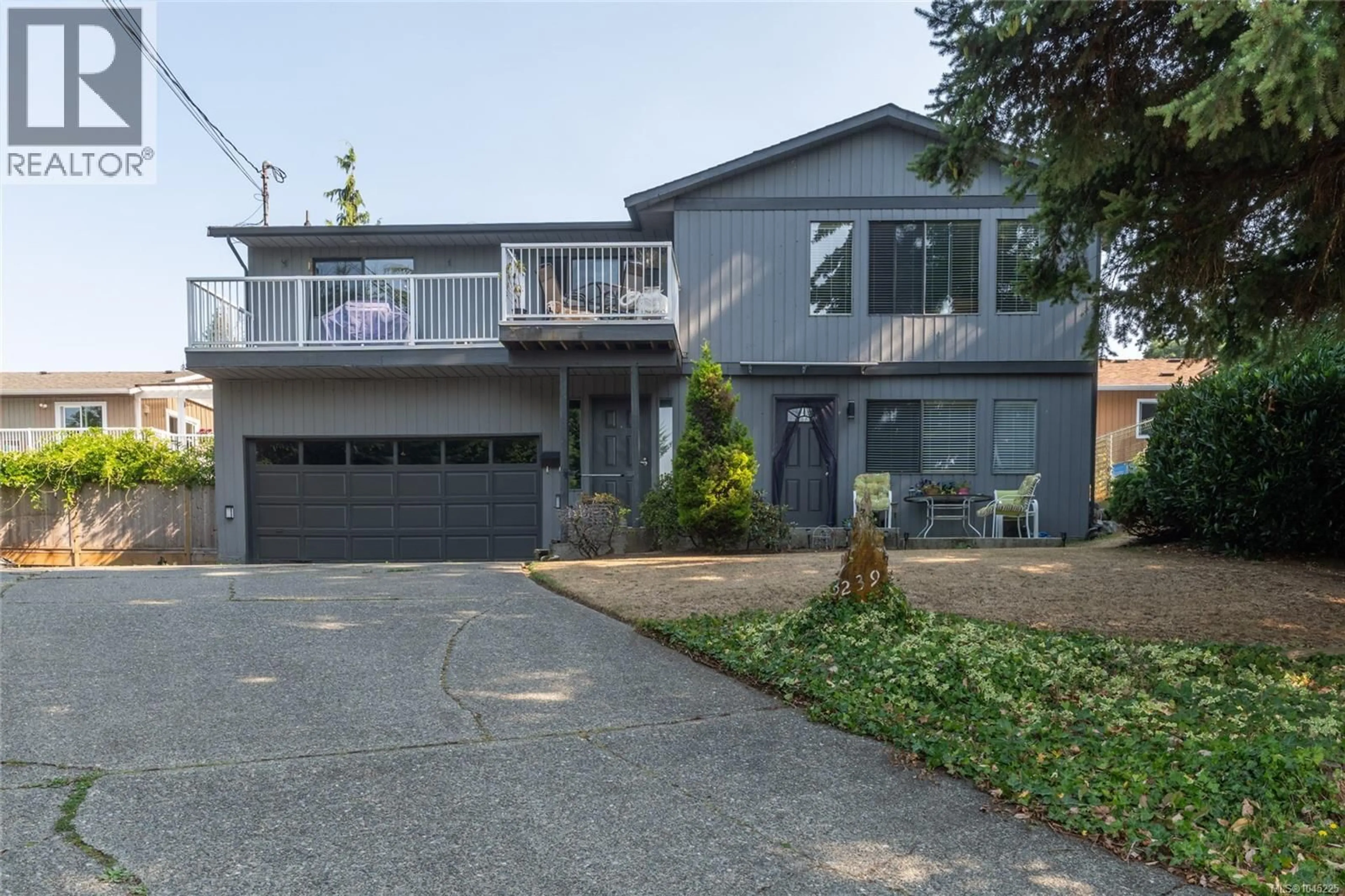 Home with vinyl exterior material, street for 3239 SEDGWICK DRIVE, Colwood British Columbia V9C3K2