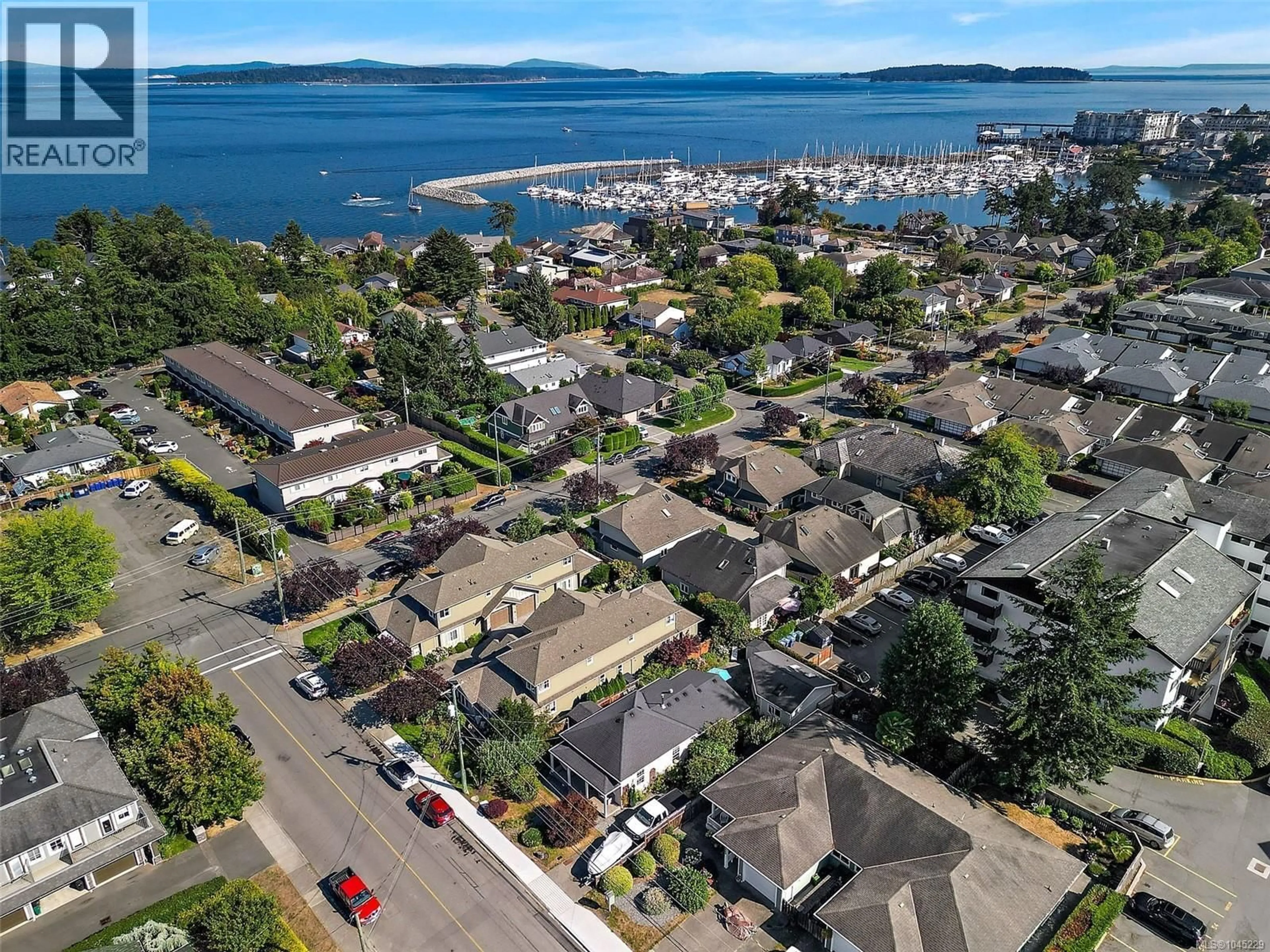 A pic from outside/outdoor area/front of a property/back of a property/a pic from drone, water/lake/river/ocean view for 2445 MALAVIEW AVENUE, Sidney British Columbia V8L2G4