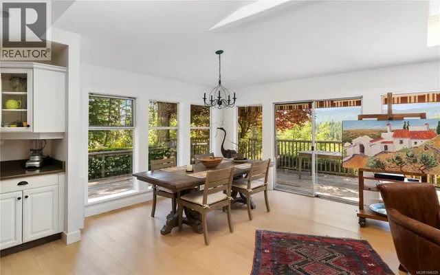 148 OAKSPRING ROAD, Salt Spring 5